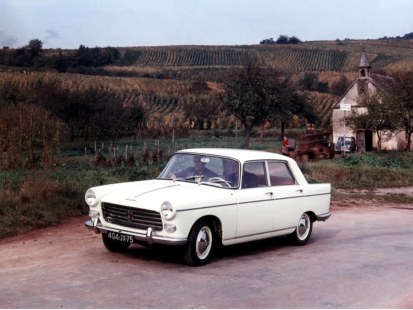 Peugeot_404_1_generation__Sedan__4.jpg