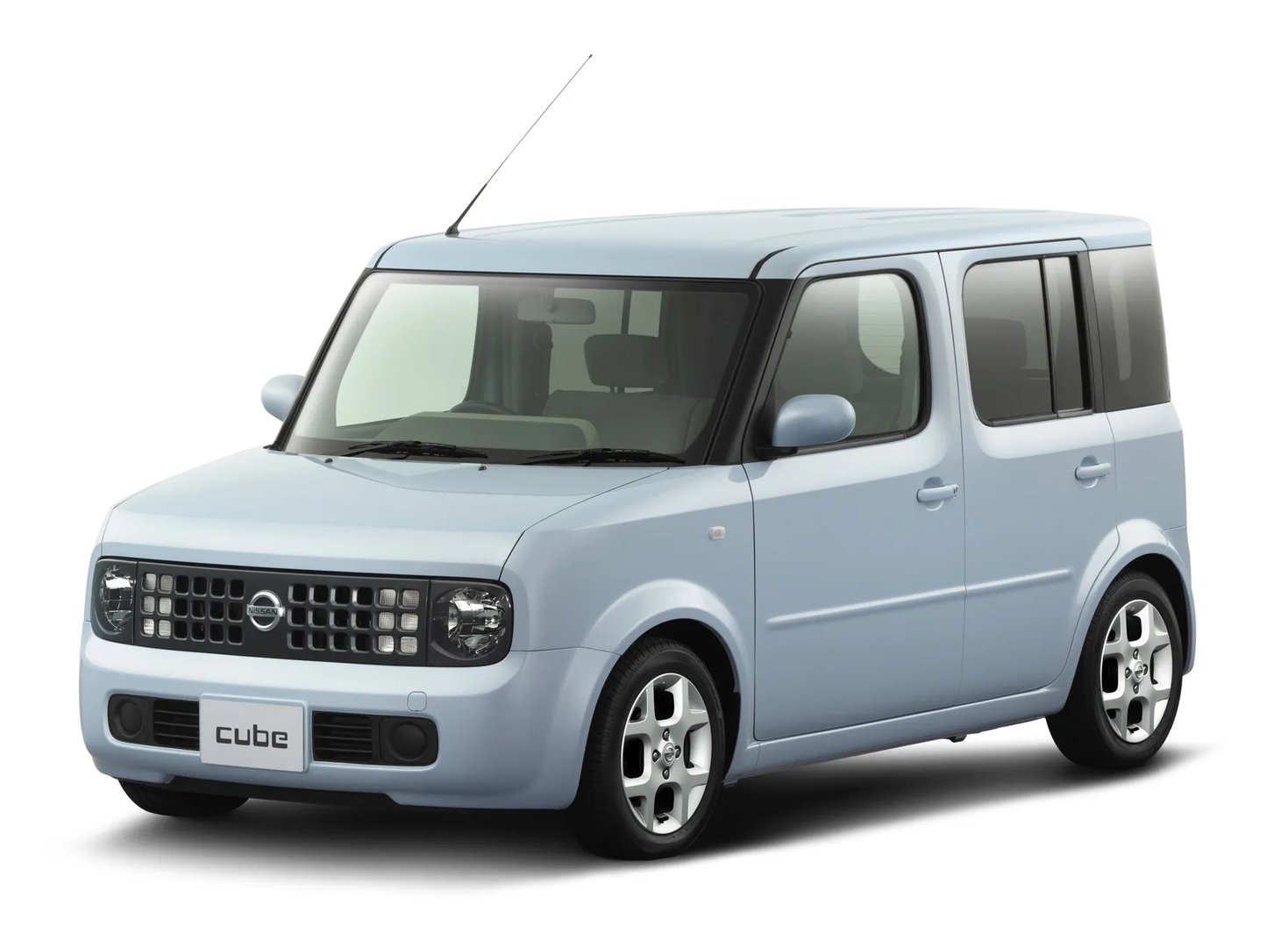 Nissan_Cube_1_generation_restyling__Compact_Van__1.jpg