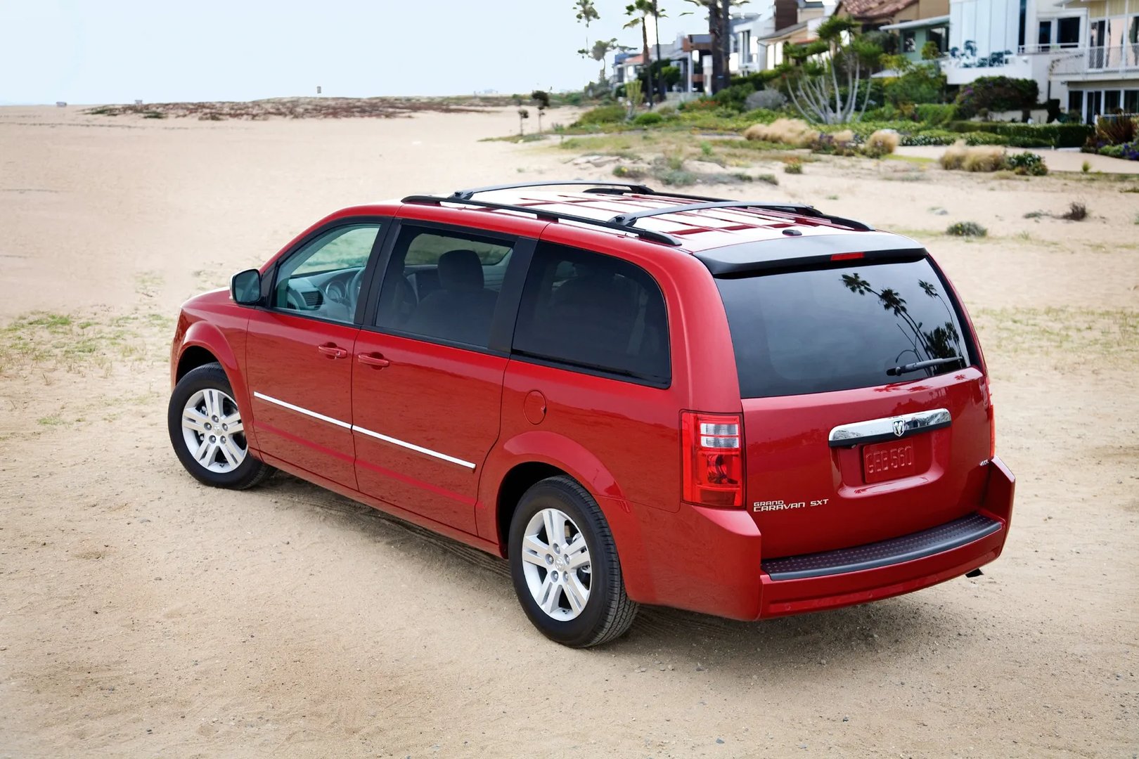 Dodge_Caravan_5_generation__Minivan__8.jpg