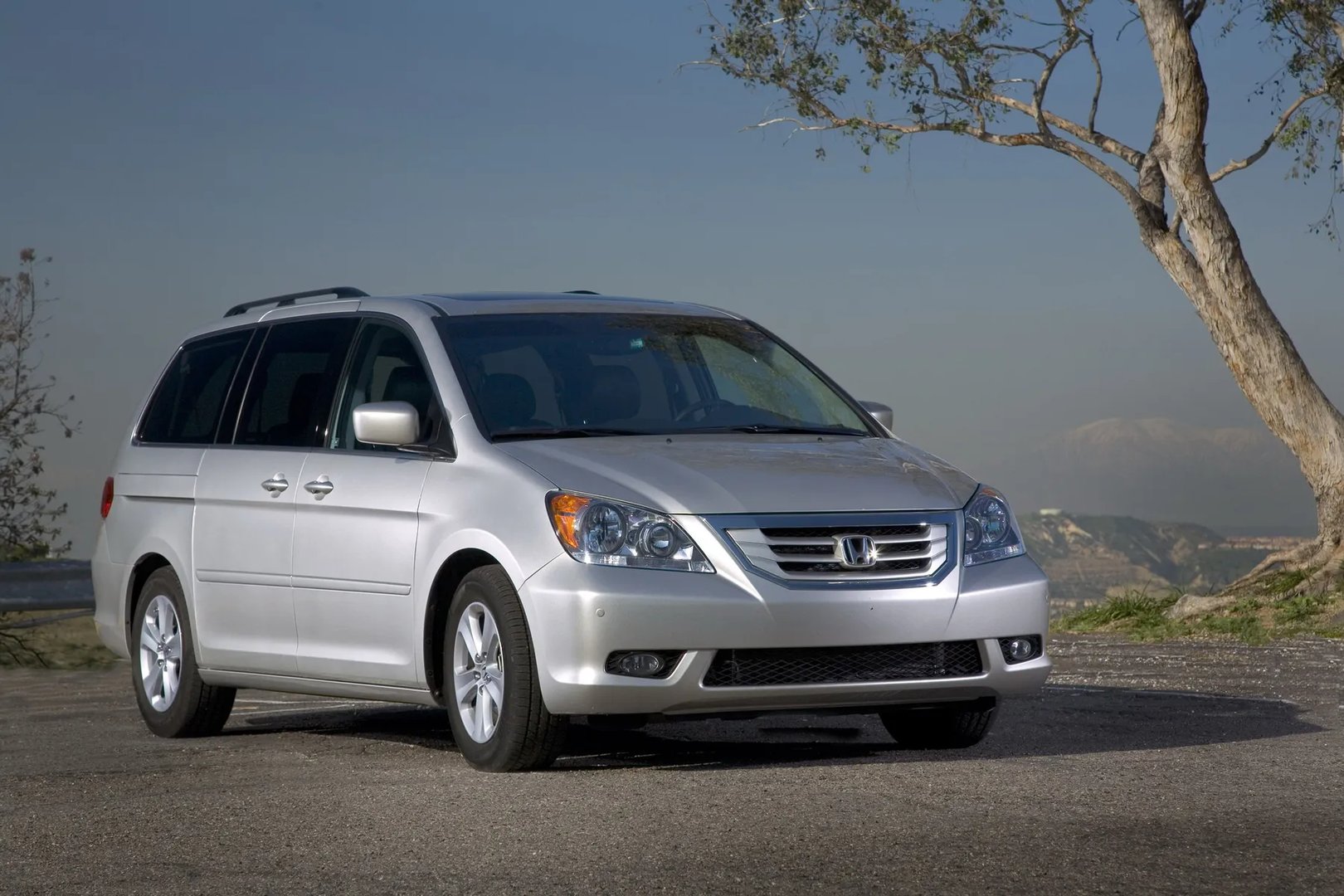 Honda_Odyssey_(USA)_3_generation__Minivan__7.jpg