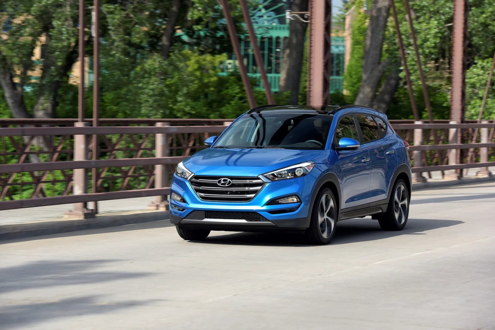 Hyundai_Tucson_3_generation__SUV_5-doors__9.jpg