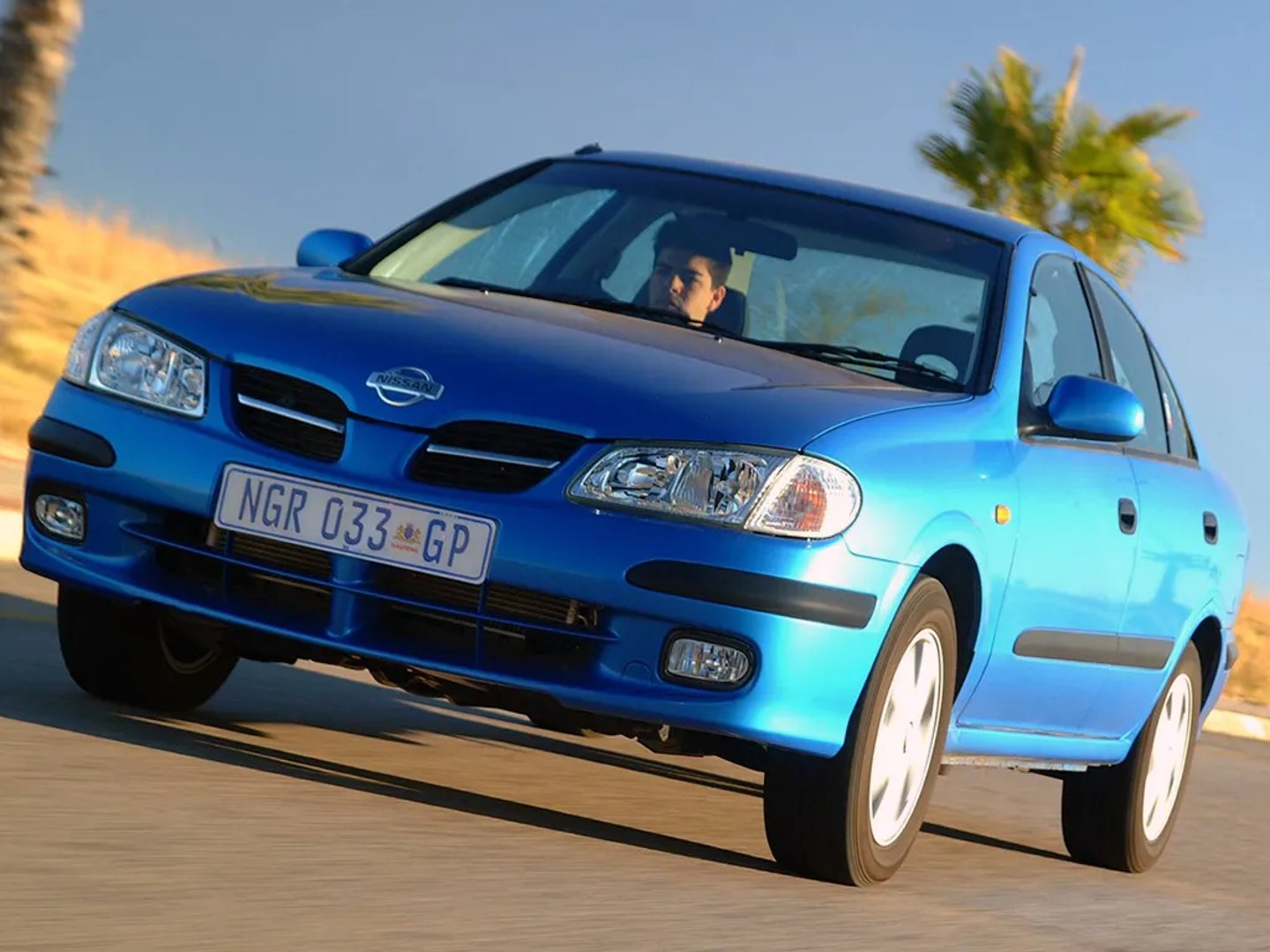 Nissan_Almera_2_generation__Sedan__1.jpg