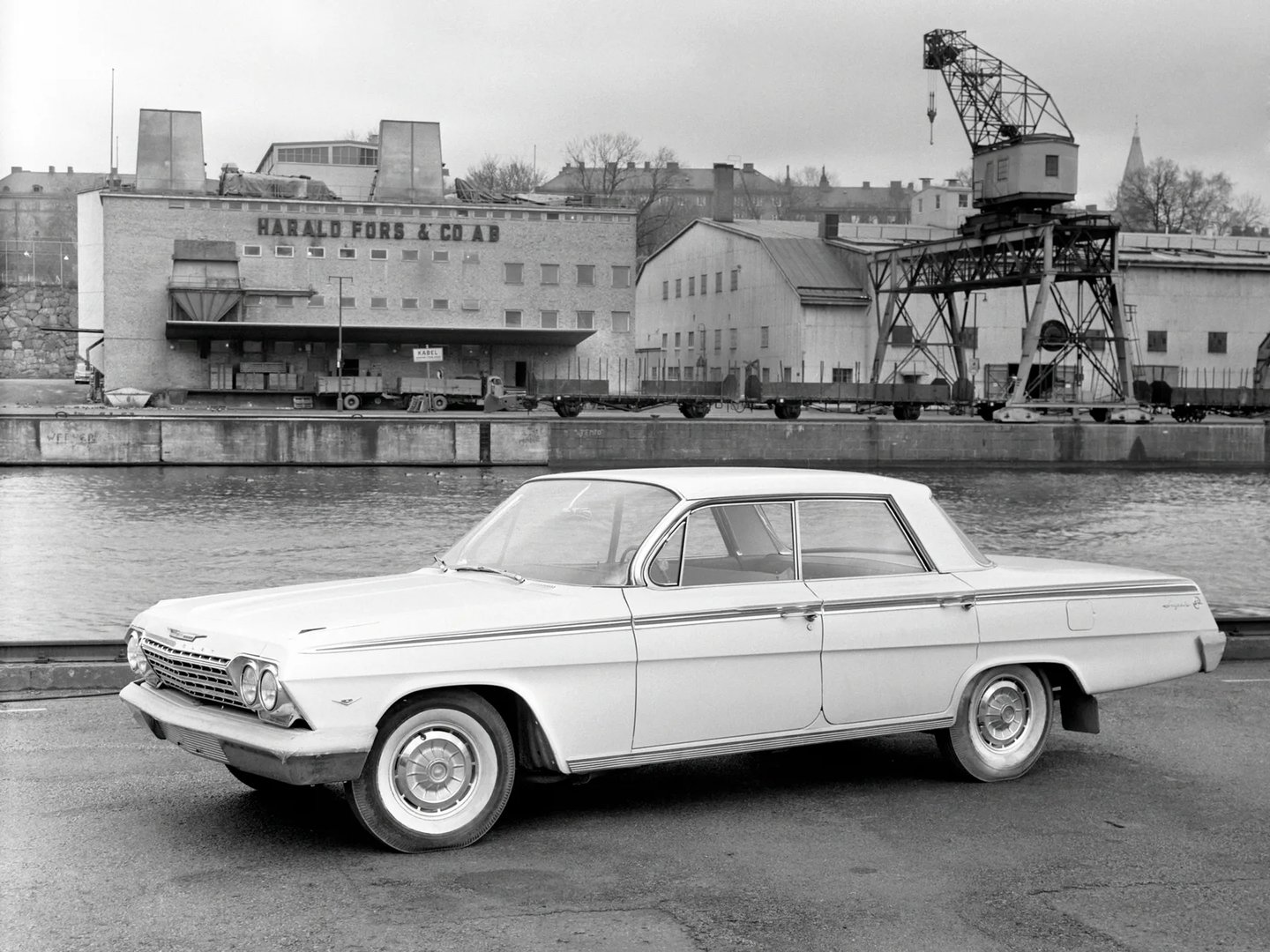 Chevrolet_Impala_3_generation__Sedan__3.jpg
