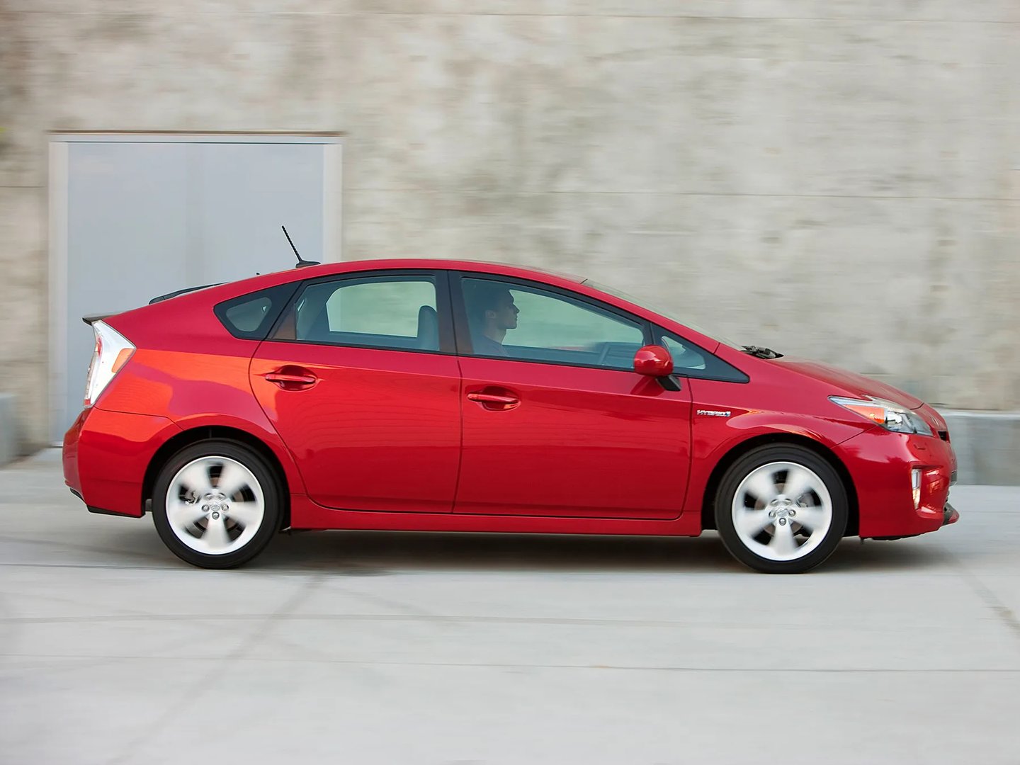 Toyota_Prius_3_generation_restyling__Liftback__3.jpg