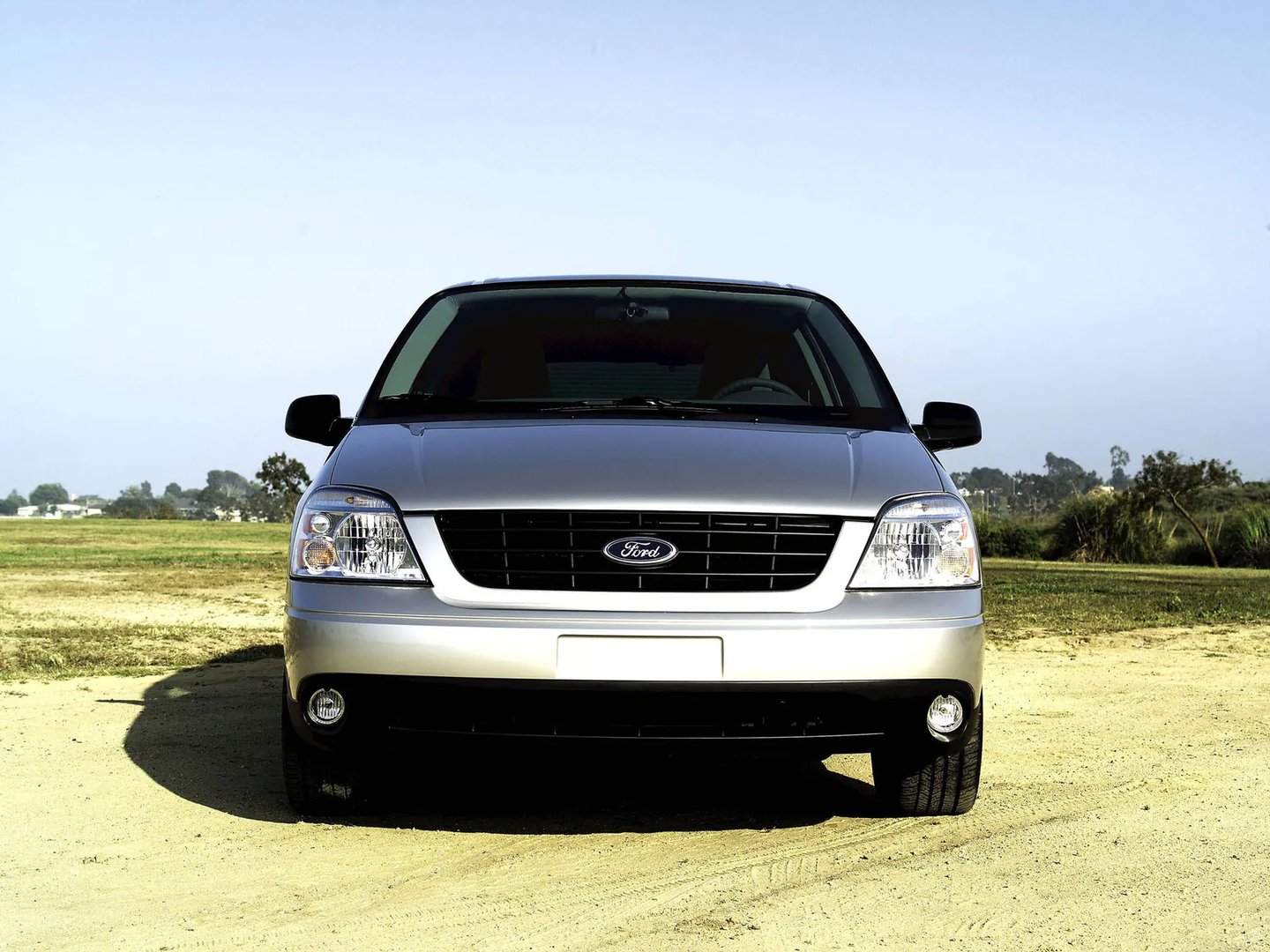 Ford_Freestar_1_generation__Minivan__7.jpg