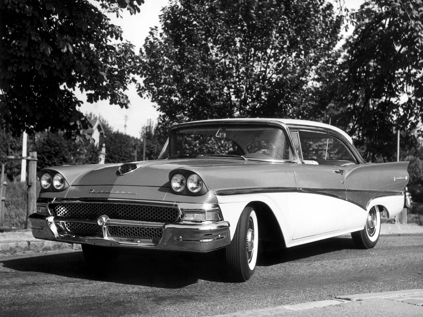 Ford_Fairlane_2_generation__Coupe_Hardtop__5.jpg