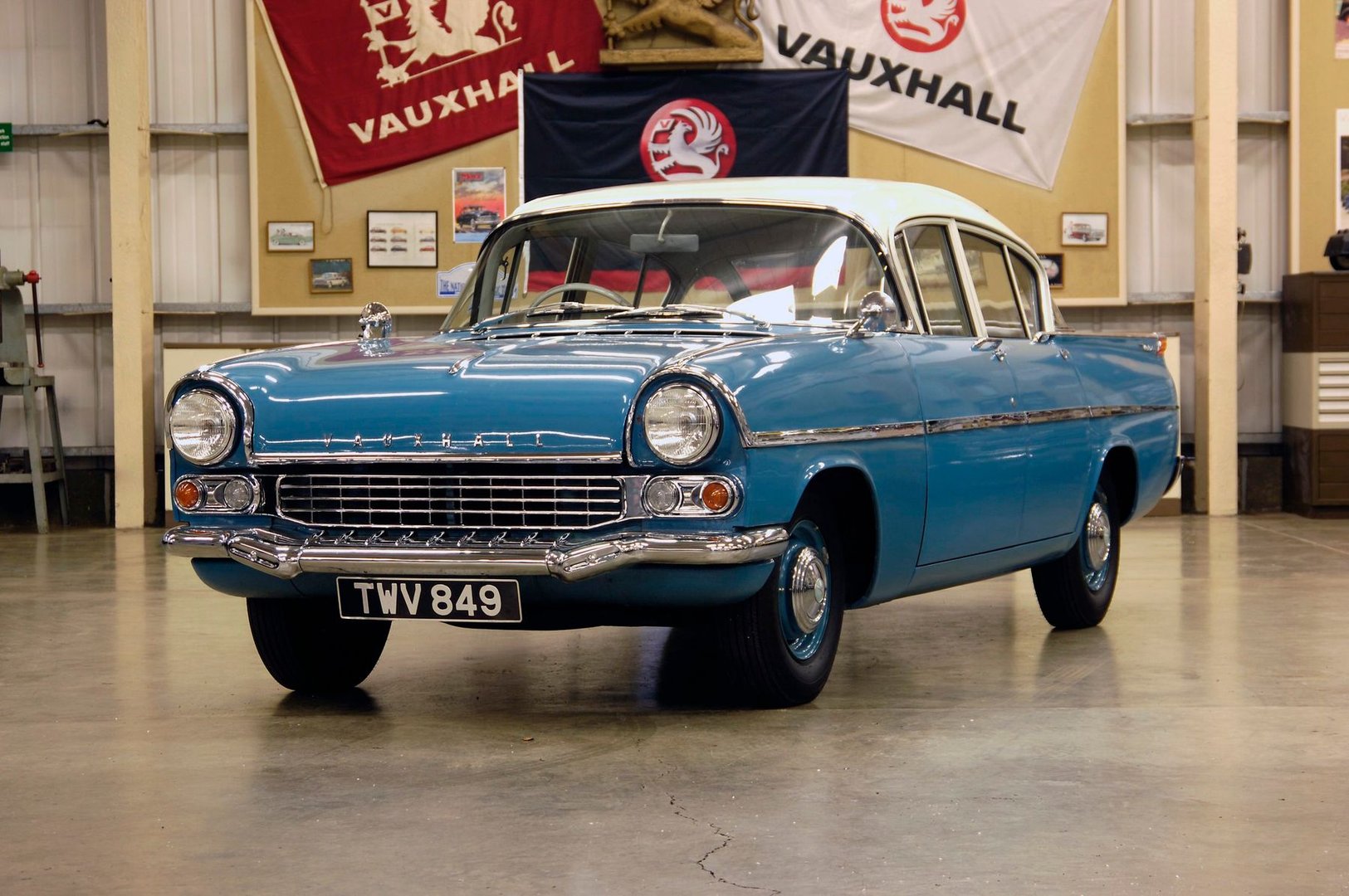vauxhall_Velox_3_generation__Sedan__2.jpg
