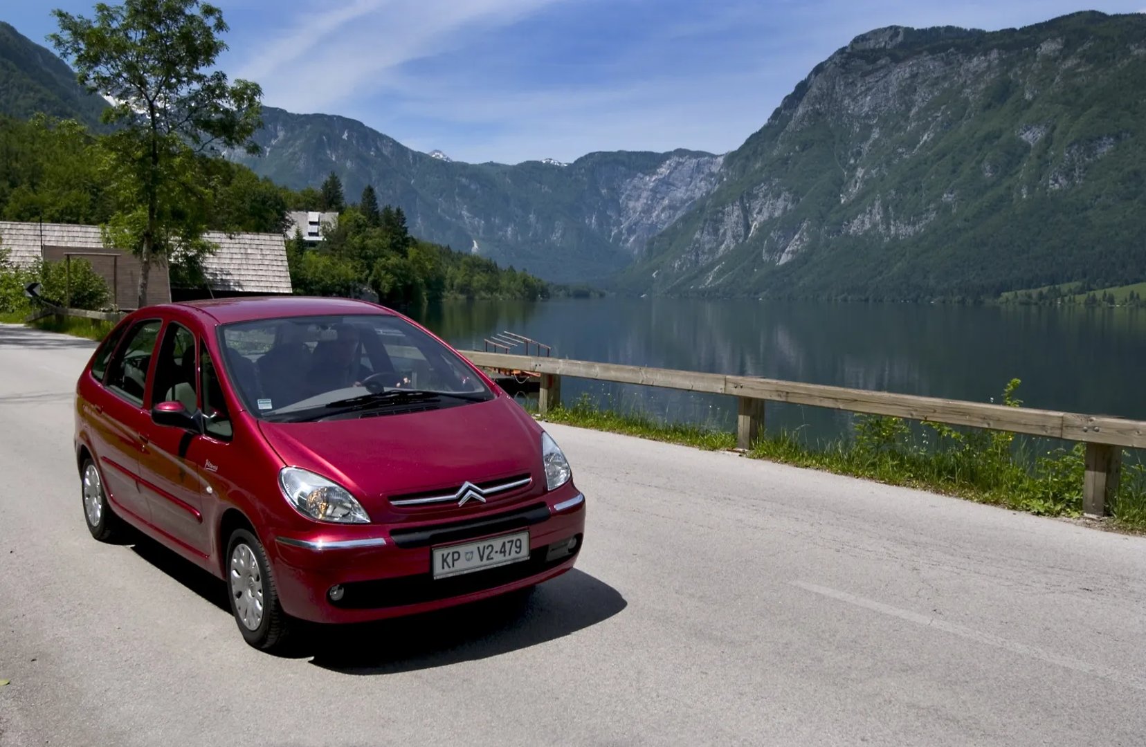 Citroen_Xsara_Picasso_1_generation__Compact_Van__11.jpg