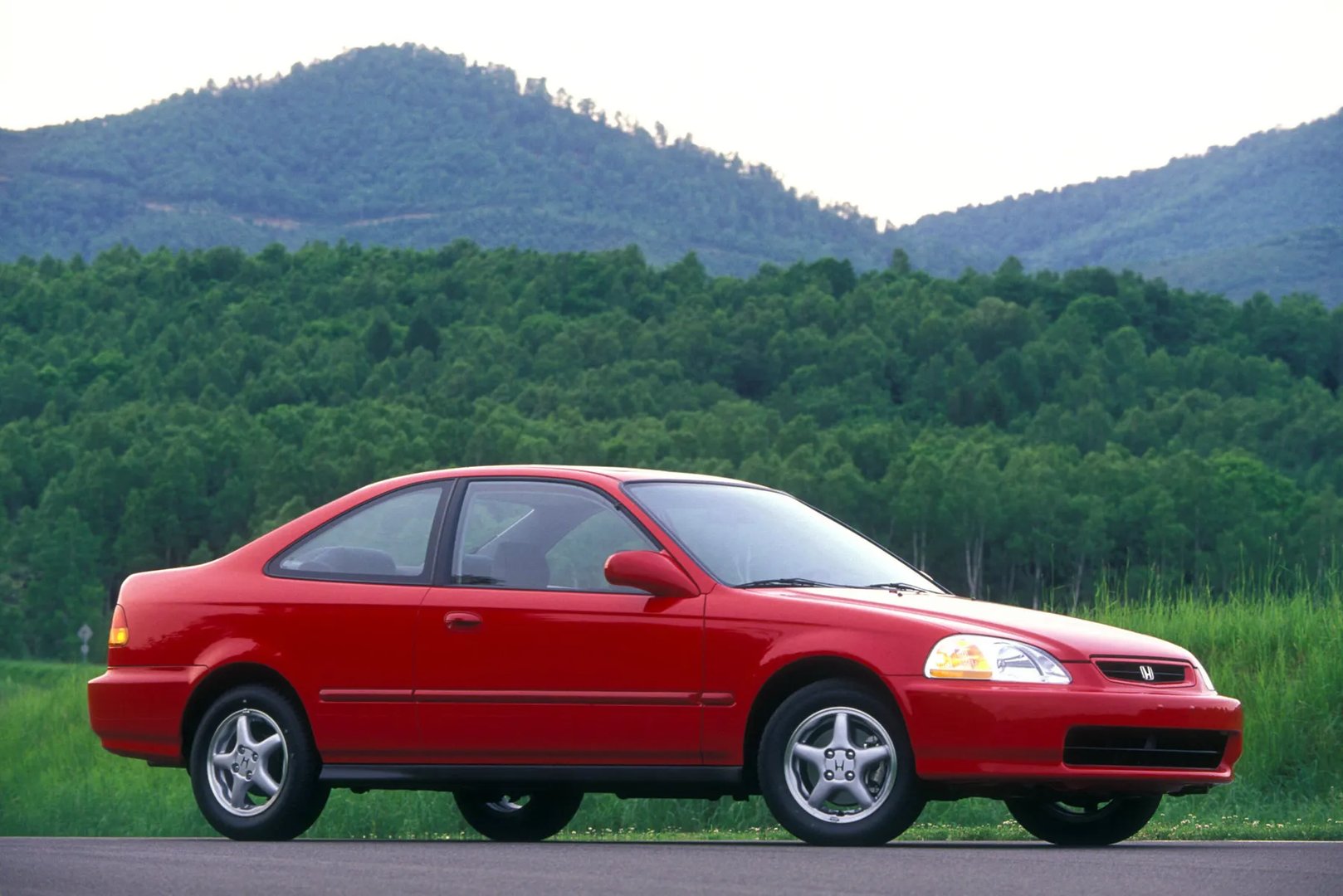Honda_Civic_(USA)_6_generation__Coupe__6.jpg