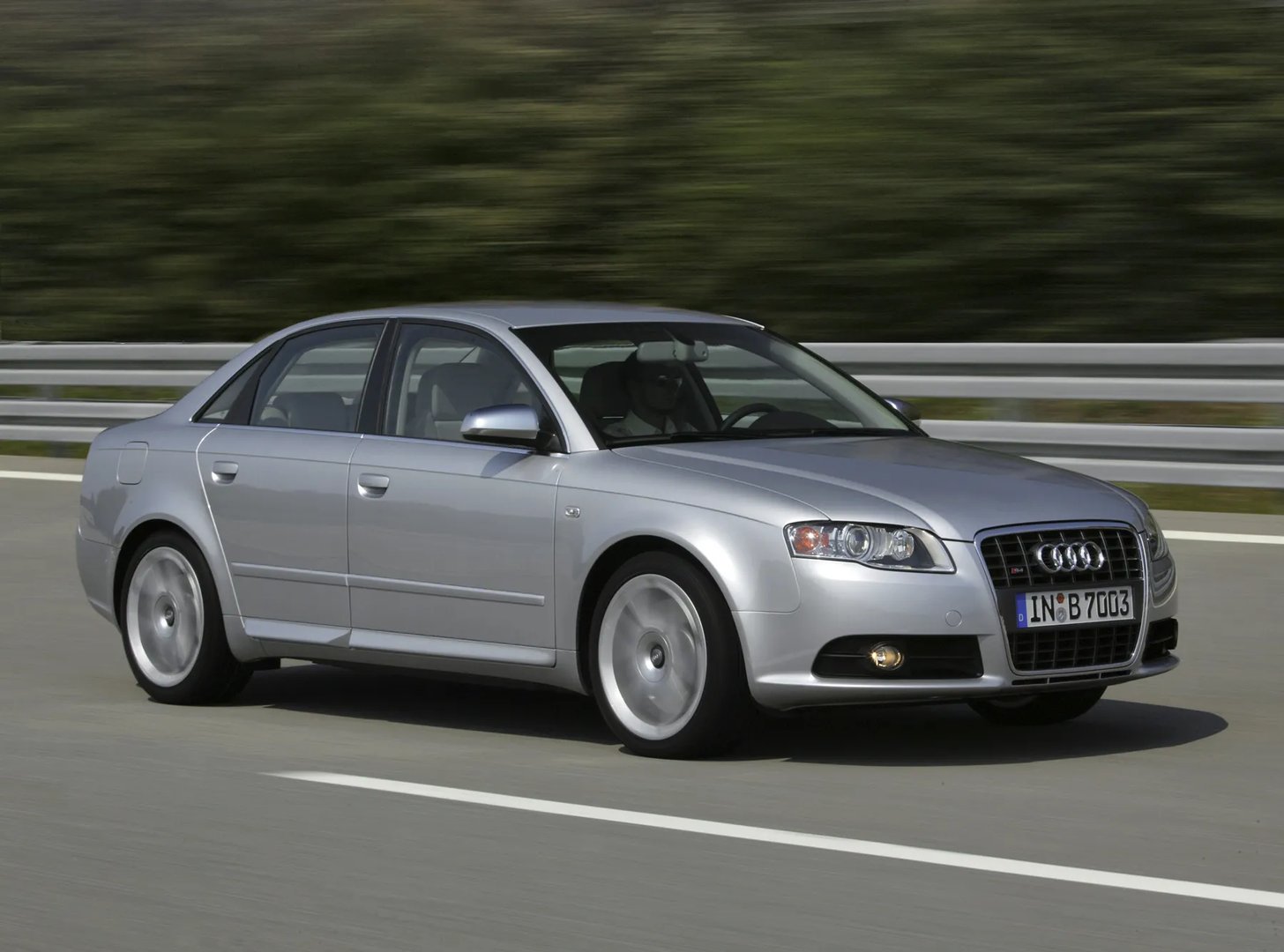 Audi_S4_3_generation__Sedan__7.jpg