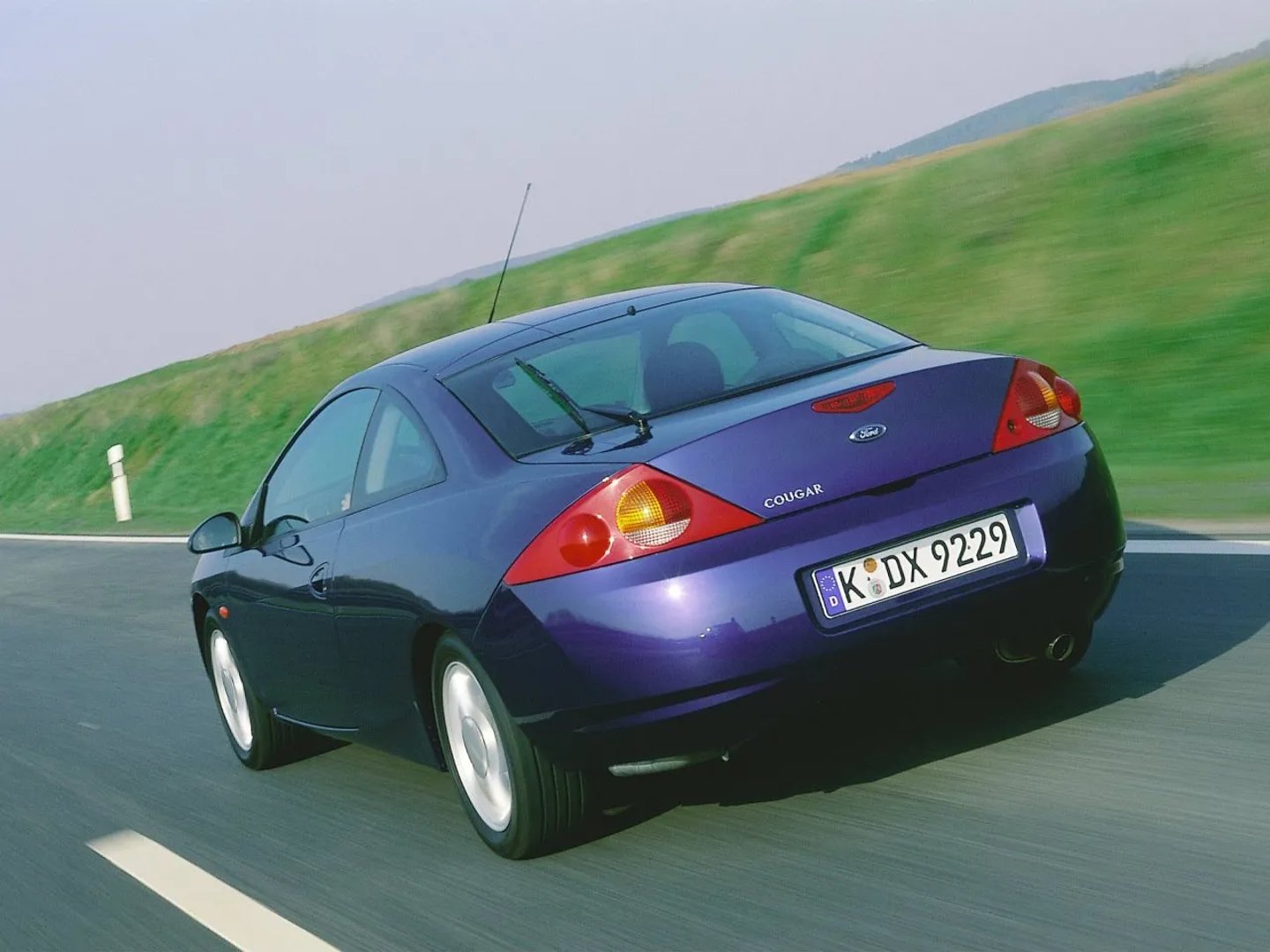 Ford_Cougar_1_generation__Coupe__3.jpg