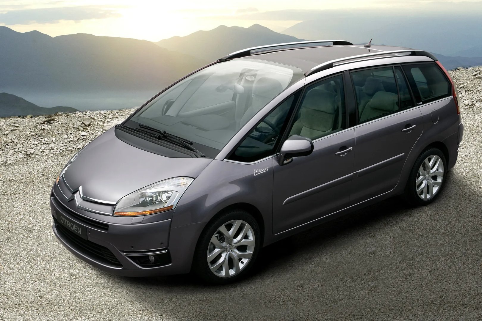 Citroen_C4_Grand_Picasso_1_generation__Compact_Van__12.jpg