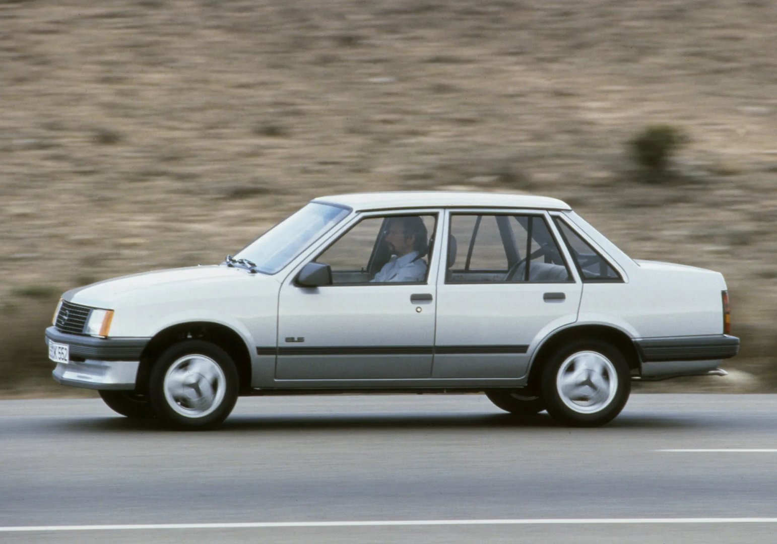 Opel_Corsa_1_generation__Sedan__2.jpg