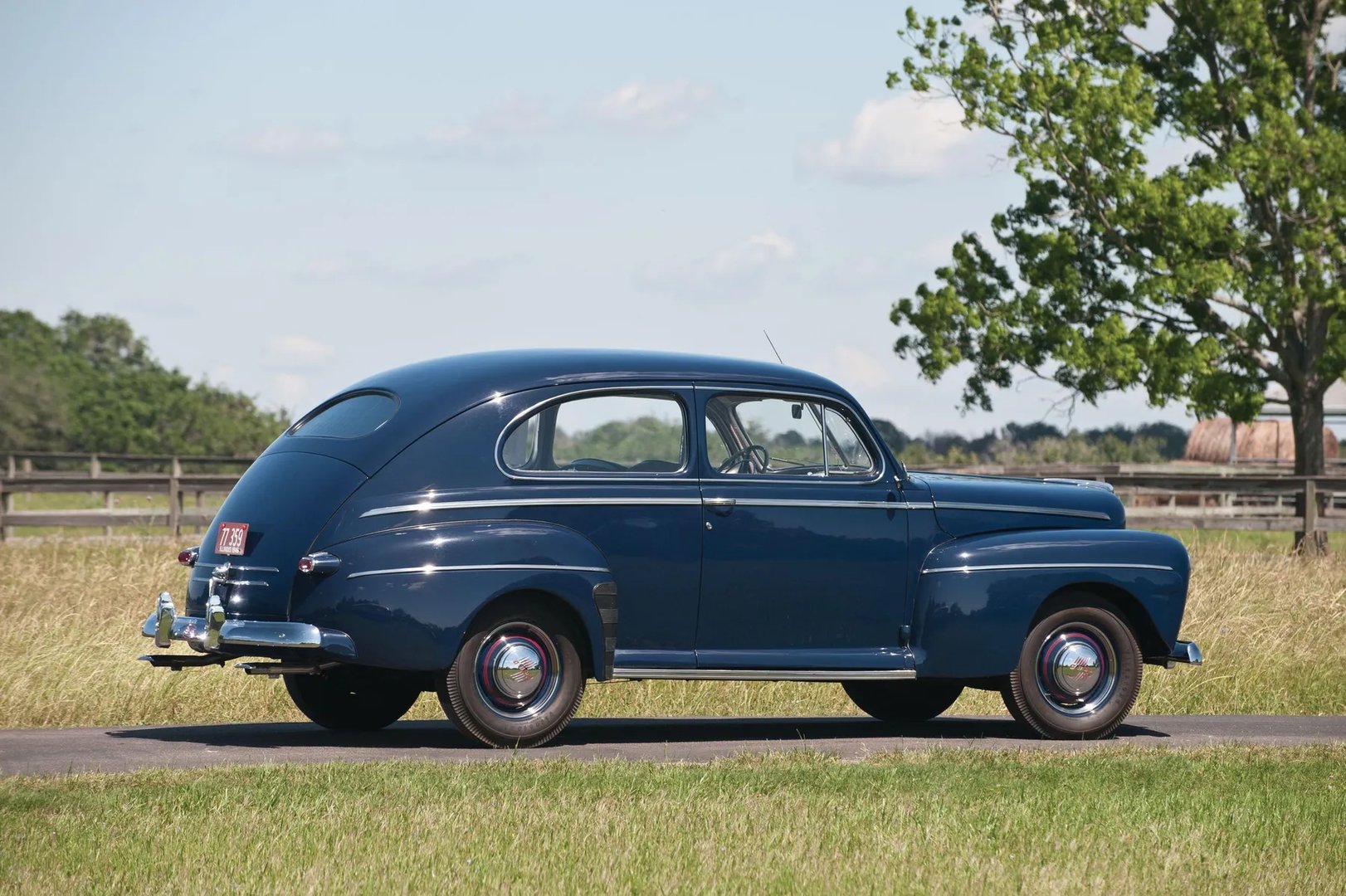 Ford_V8_3_generation__Sedan_2-doors__3.jpg