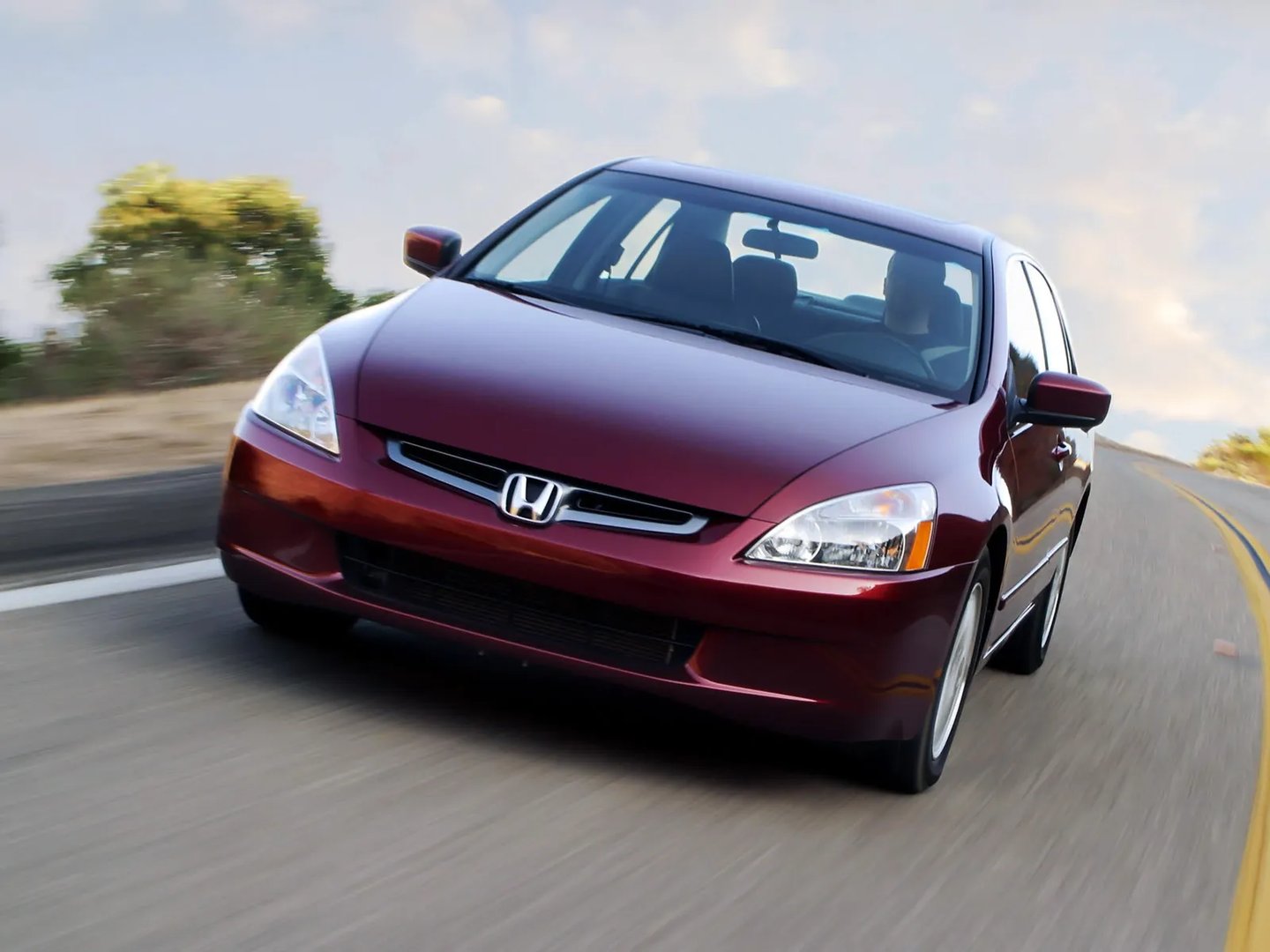 Honda_Accord_(USA)_7_generation__Sedan__6.jpg