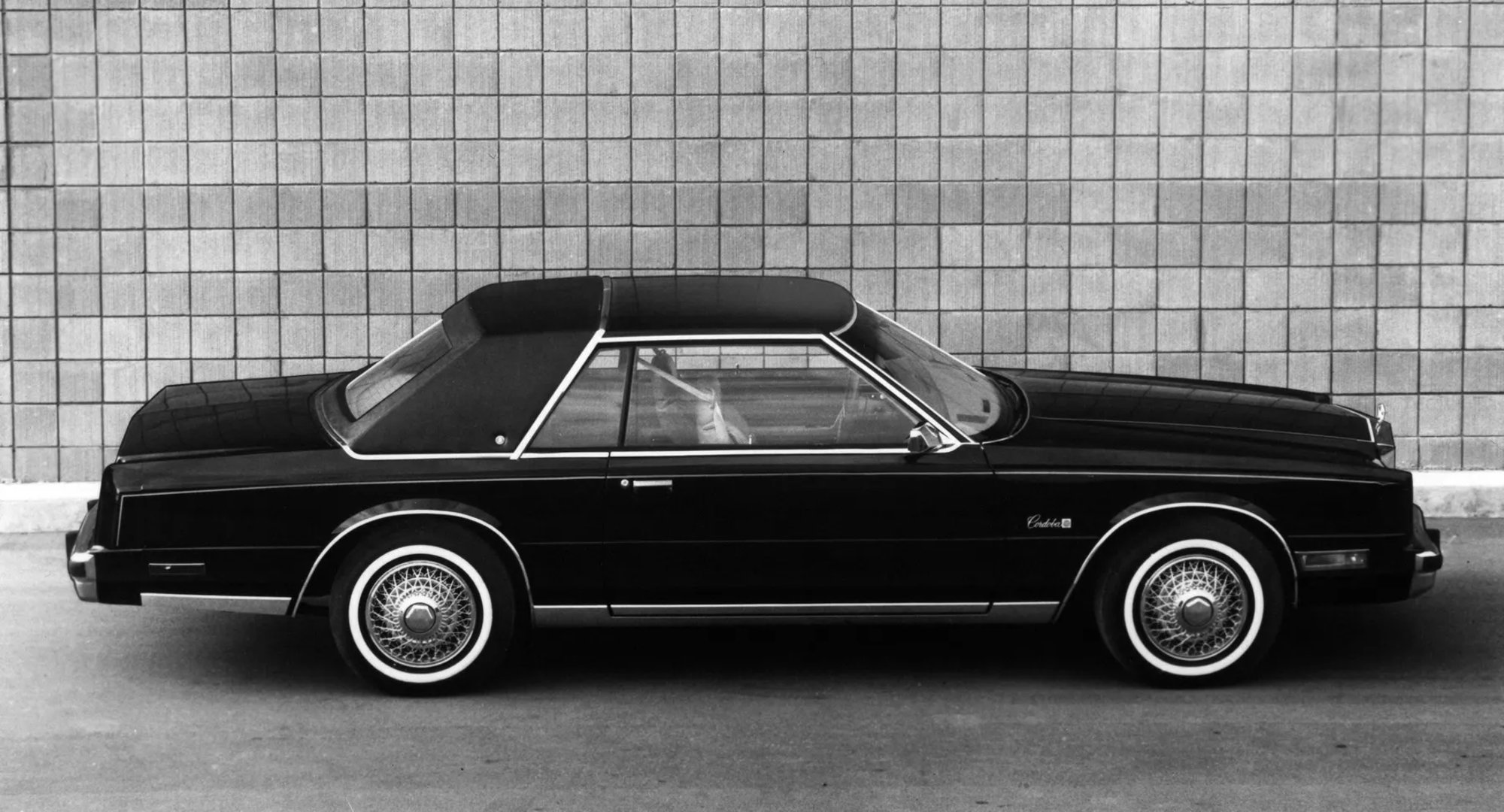 Chrysler_Cordoba_2_generation__Coupe_Hardtop__3.jpg