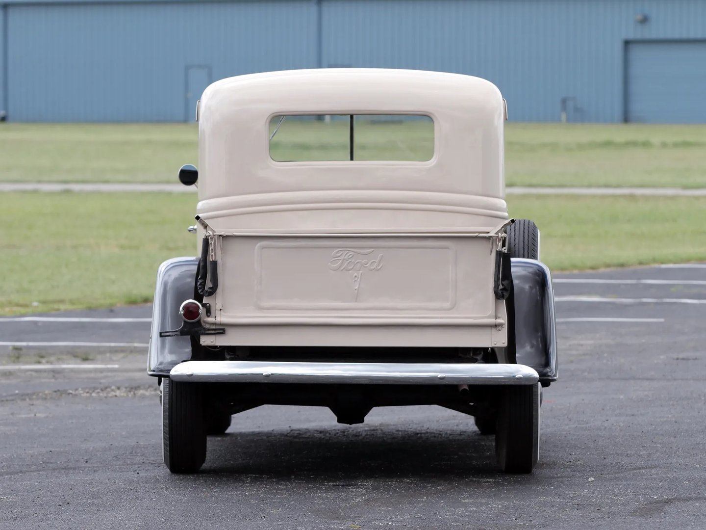Ford_V8_2_generation__Pickup_single-cab__8.jpg