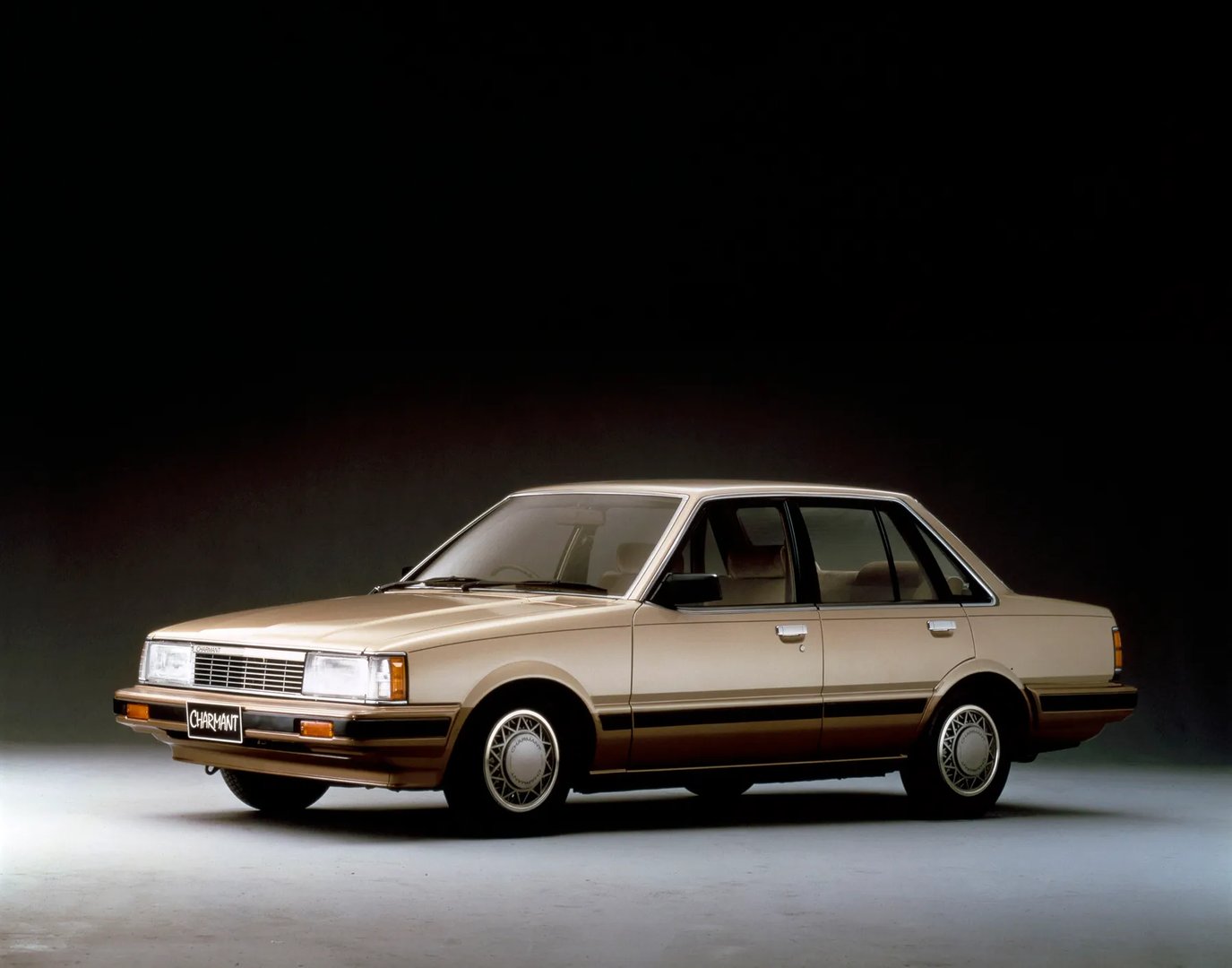 Daihatsu_Charmant_1_generation__Sedan__1.jpg