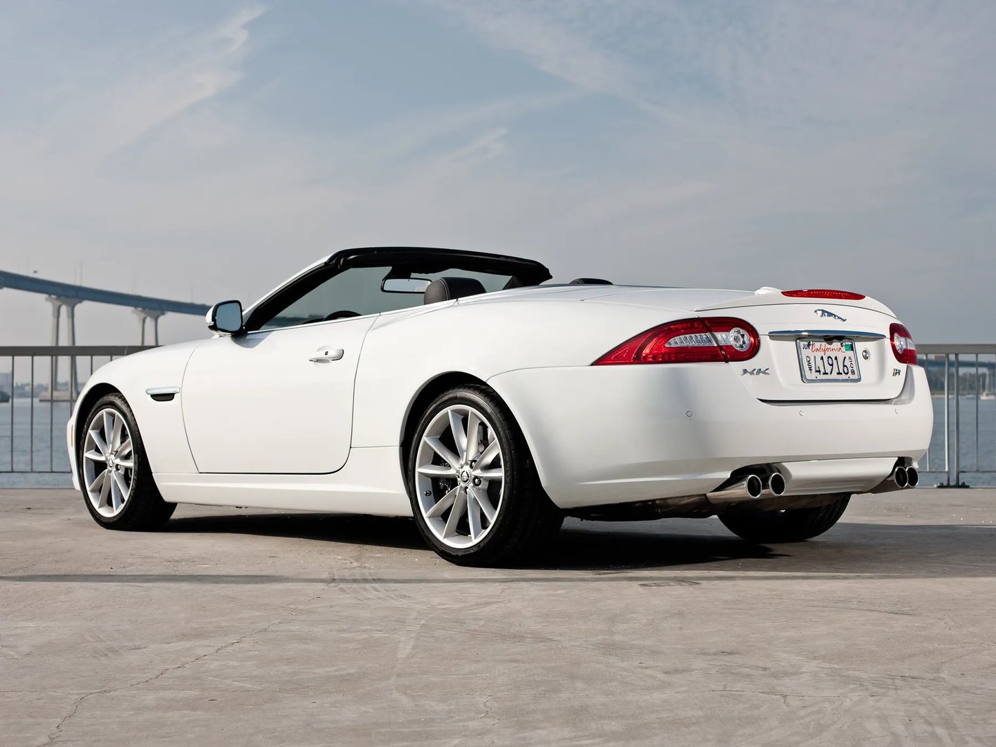 Jaguar_XKR_2_generation_restyling_2__Cabrio__1.jpg