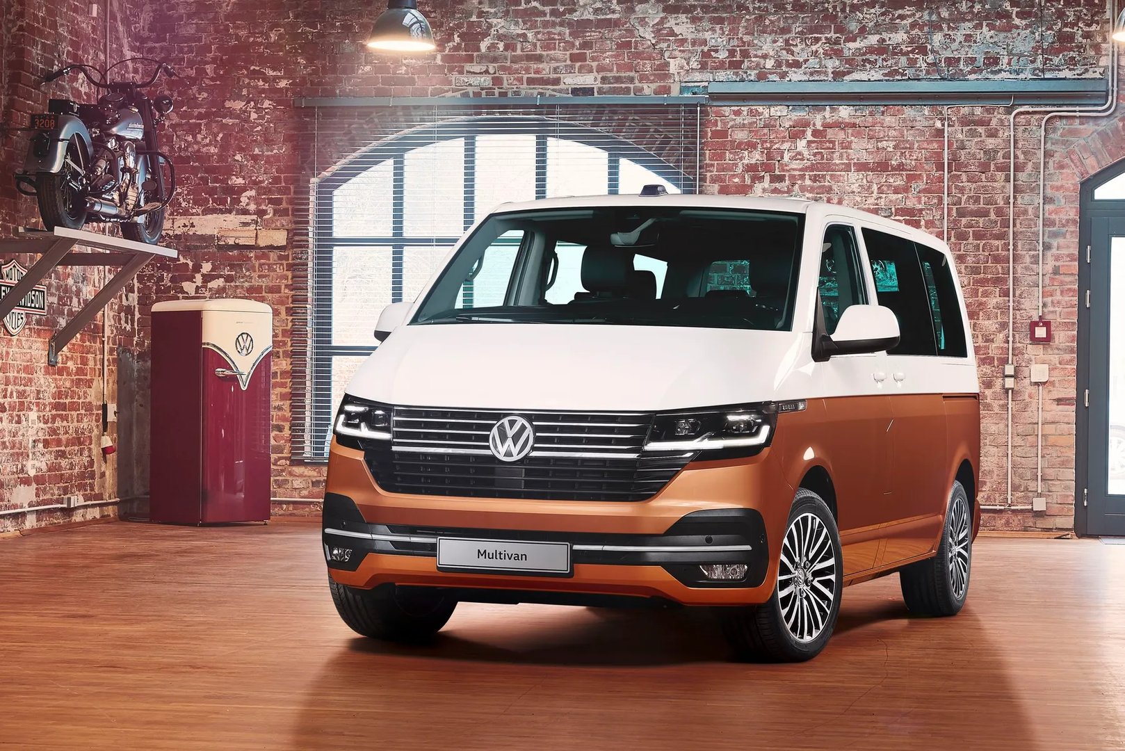 Volkswagen Multivan 6 generation, restyling  Minivan