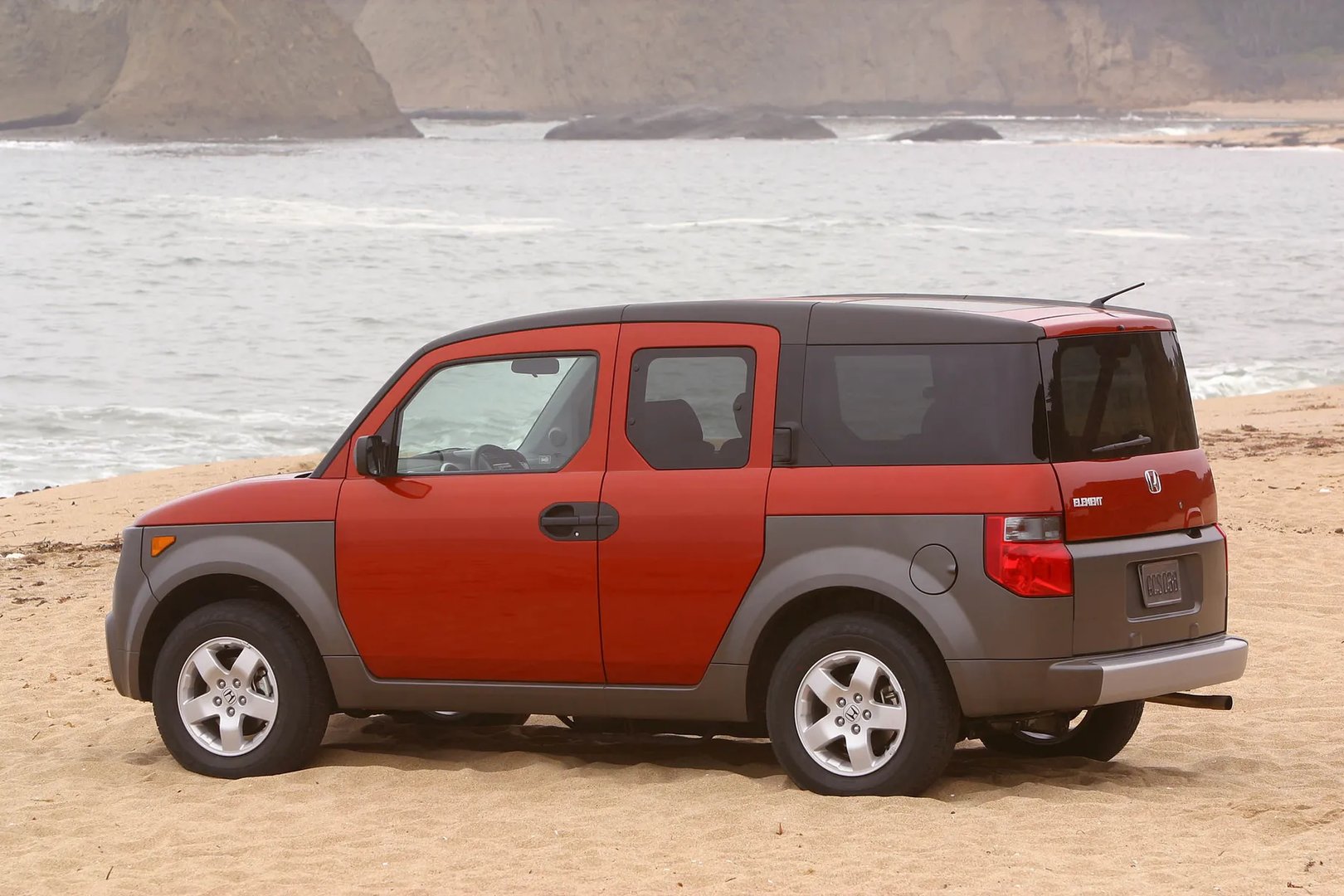 Honda_Element_1_generation__SUV_5-doors__5.jpg
