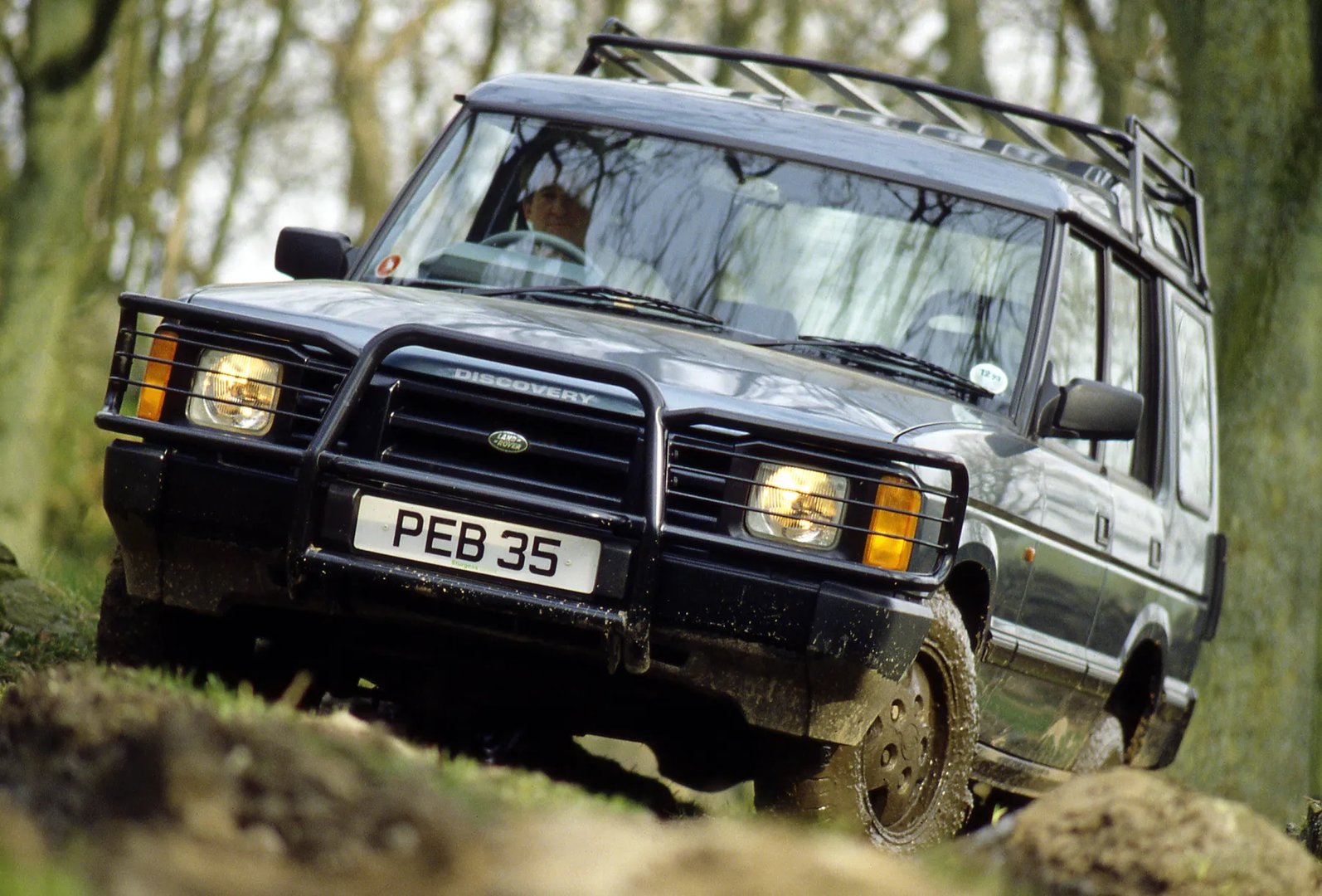 Land Rover_Discovery_1_generation__SUV_5-doors__1.jpg