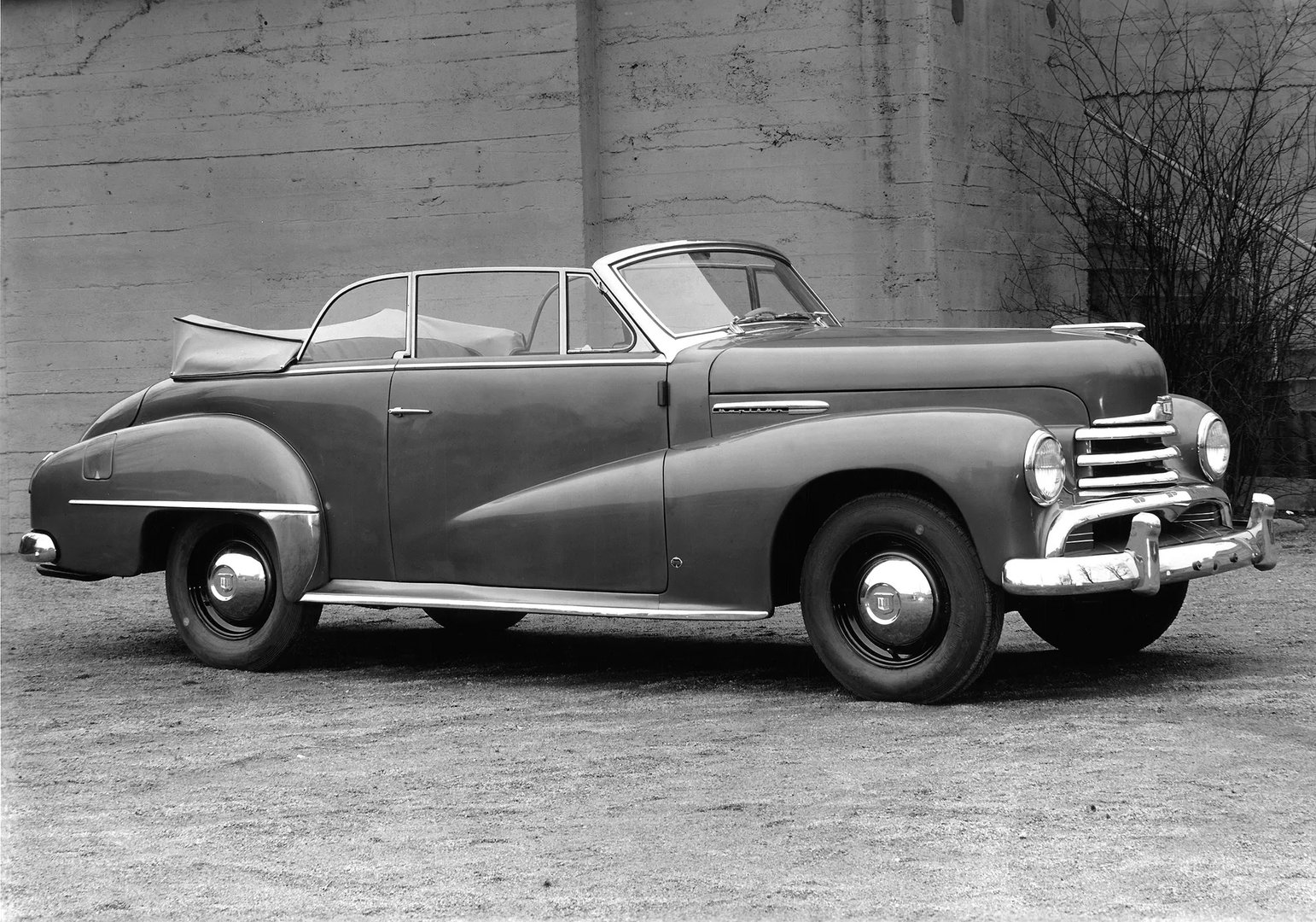 Opel_Kapitan_1_generation_restyling__Cabrio__1.jpg