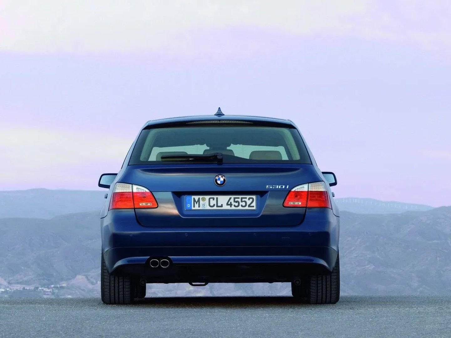 BMW_5_series_5_generation_restyling__Estate_5-door__4.jpg