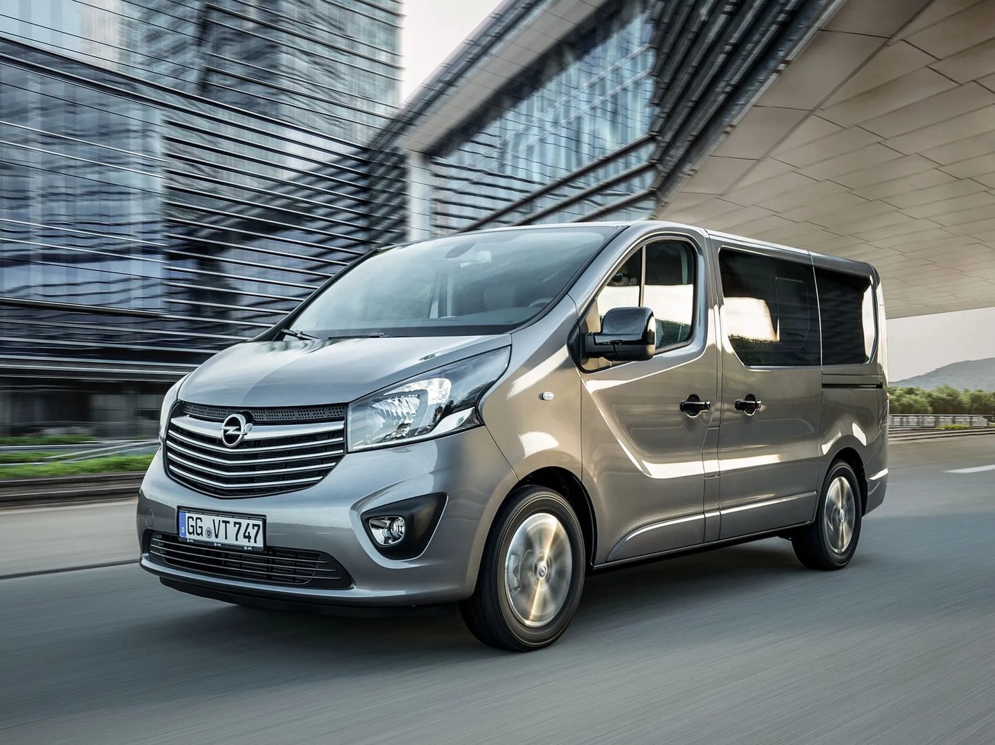 Opel Vivaro 2 generation  Minivan