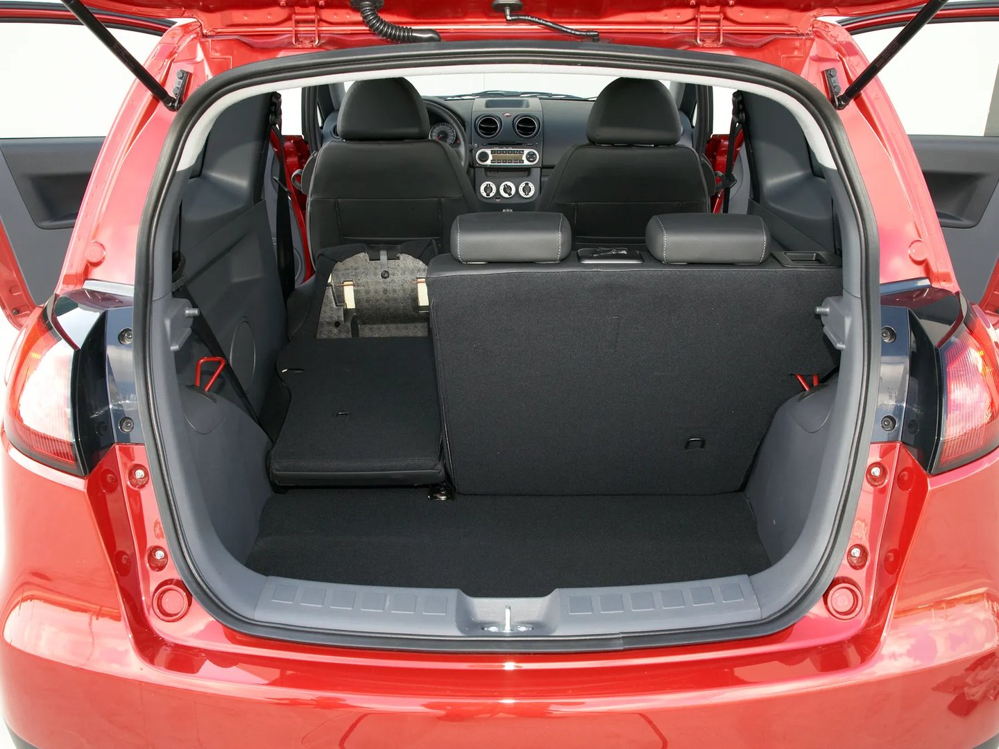 Mitsubishi_Colt_6_generation_restyling__Mini_3-doors__13.jpg