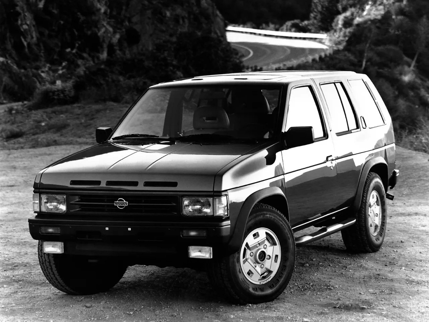 Nissan Pathfinder 1 generation  SUV 5-doors