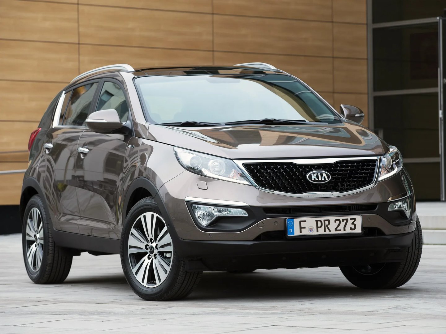 Kia_Sportage_3_generation_restyling__SUV_5-doors__10.jpg