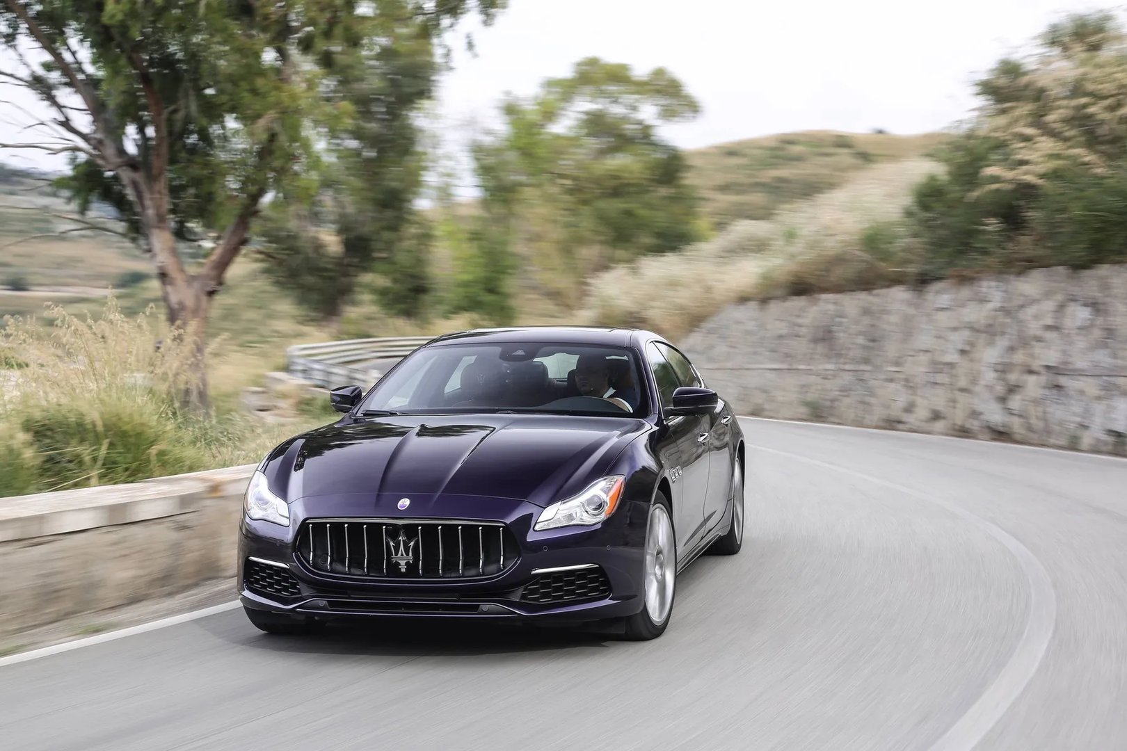 Maserati_Quattroporte_6_generation_restyling__Sedan__8.jpg