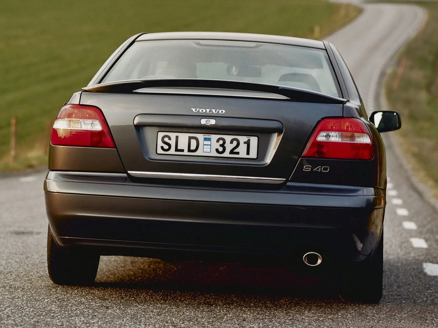 Volvo_S40_1_generation_restyling__Sedan__5.jpg
