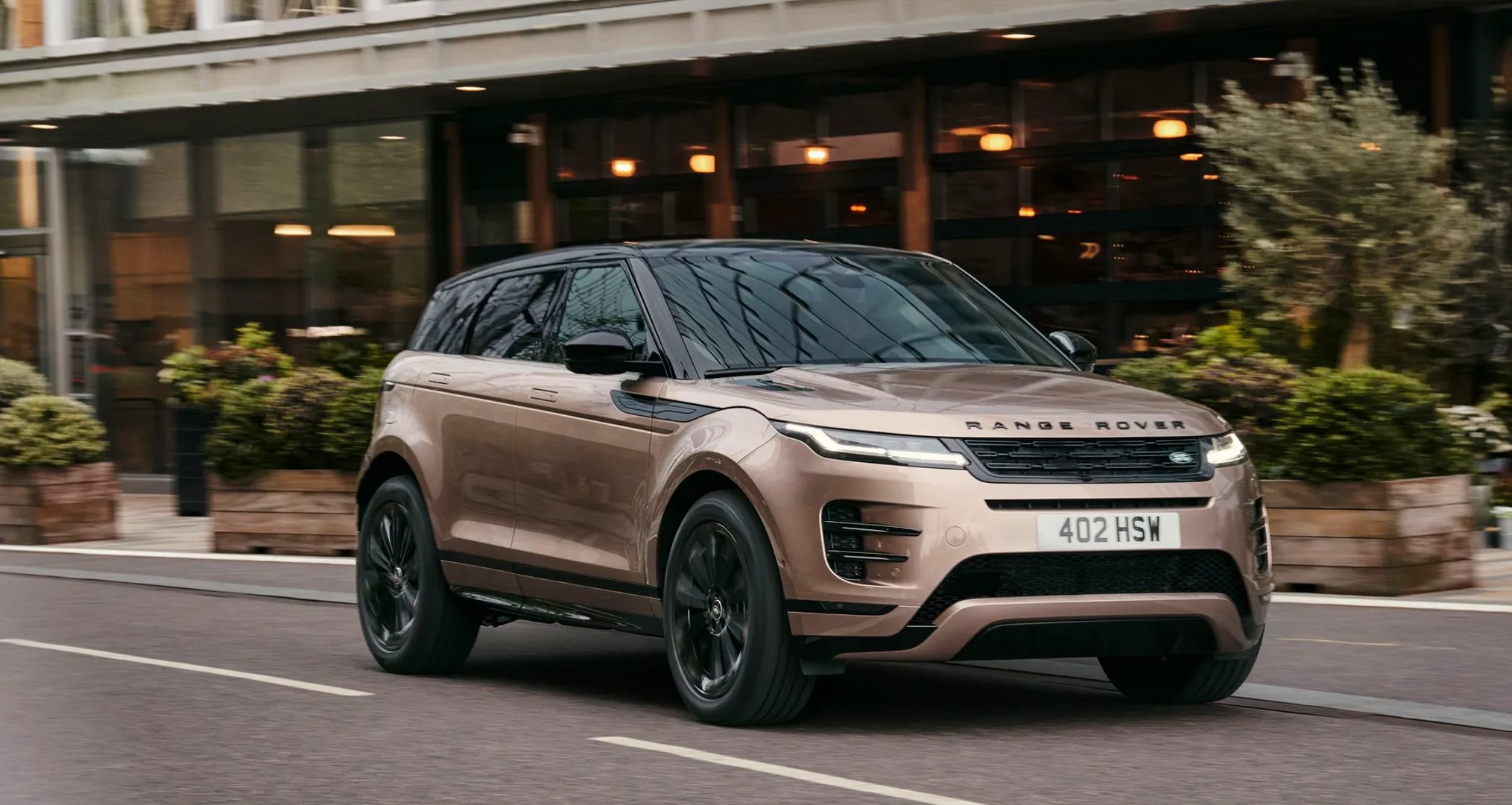 Land Rover_Range_Rover_Evoque_2_generation_restyling__SUV_5-doors__4.jpg