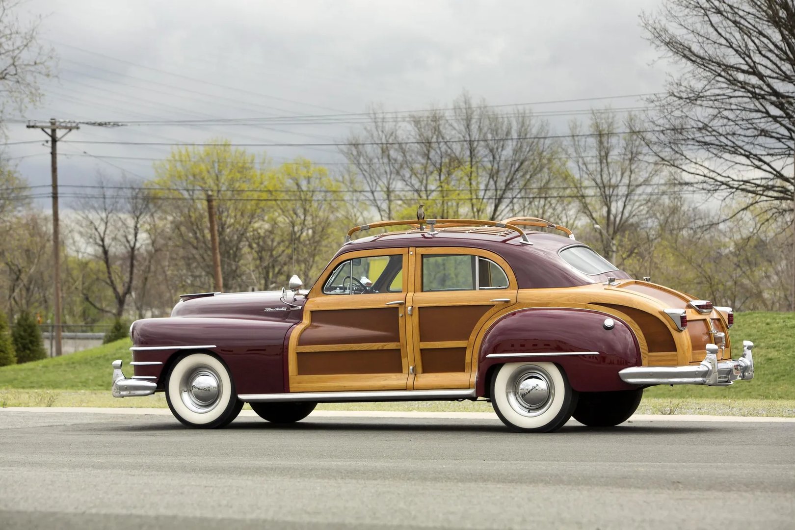 Chrysler_Windsor_2_generation__Sedan__10.jpg