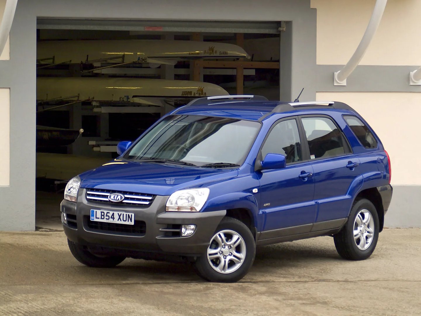 Kia_Sportage_2_generation__SUV_5-doors__5.jpg