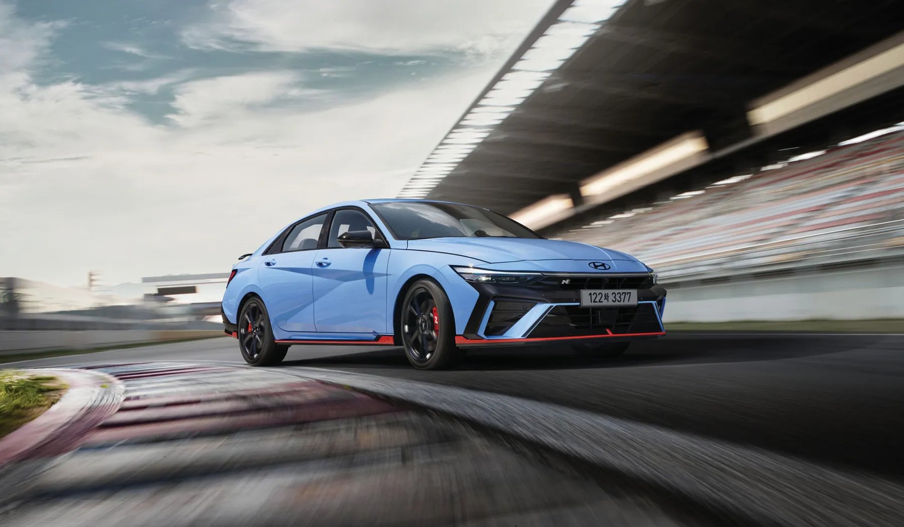 Hyundai_Elantra_7_generation_restyling__Sedan__6.jpg