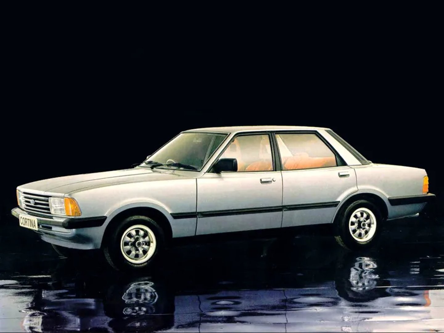 Ford_Cortina_5_generation__Sedan__2.jpg