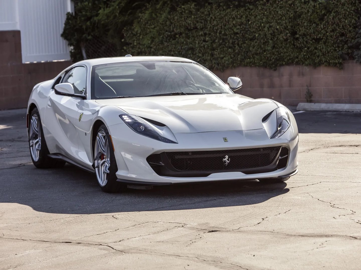 Ferrari_812_1_generation__Coupe__2.jpg
