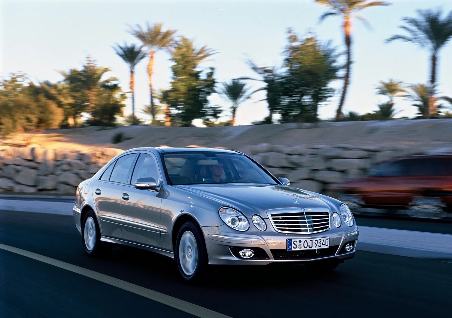 Mercedes_E-Class_3_generation_restyling__Sedan__3.jpg