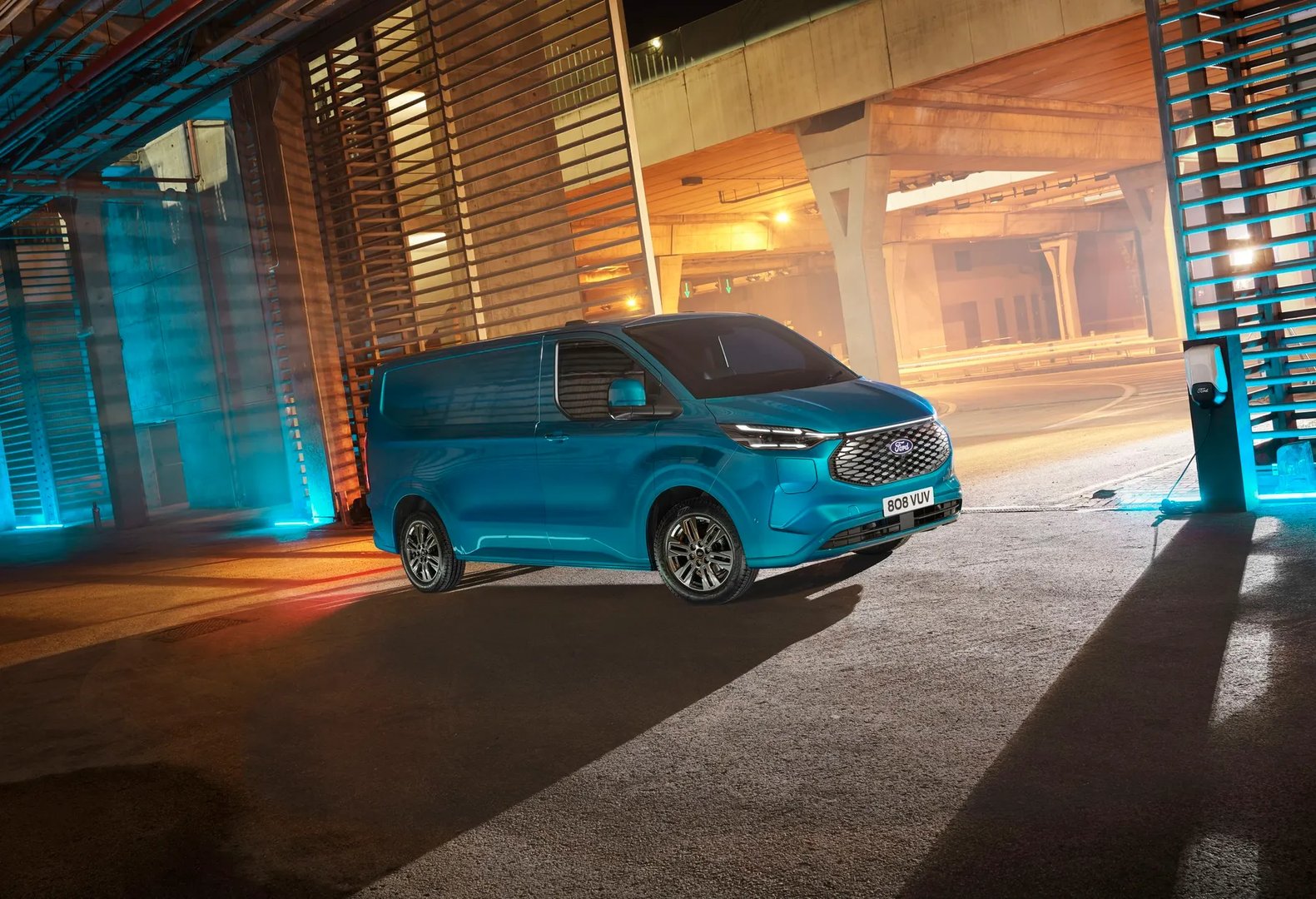 Ford_Transit_Custom_2_generation__Van__12.jpg