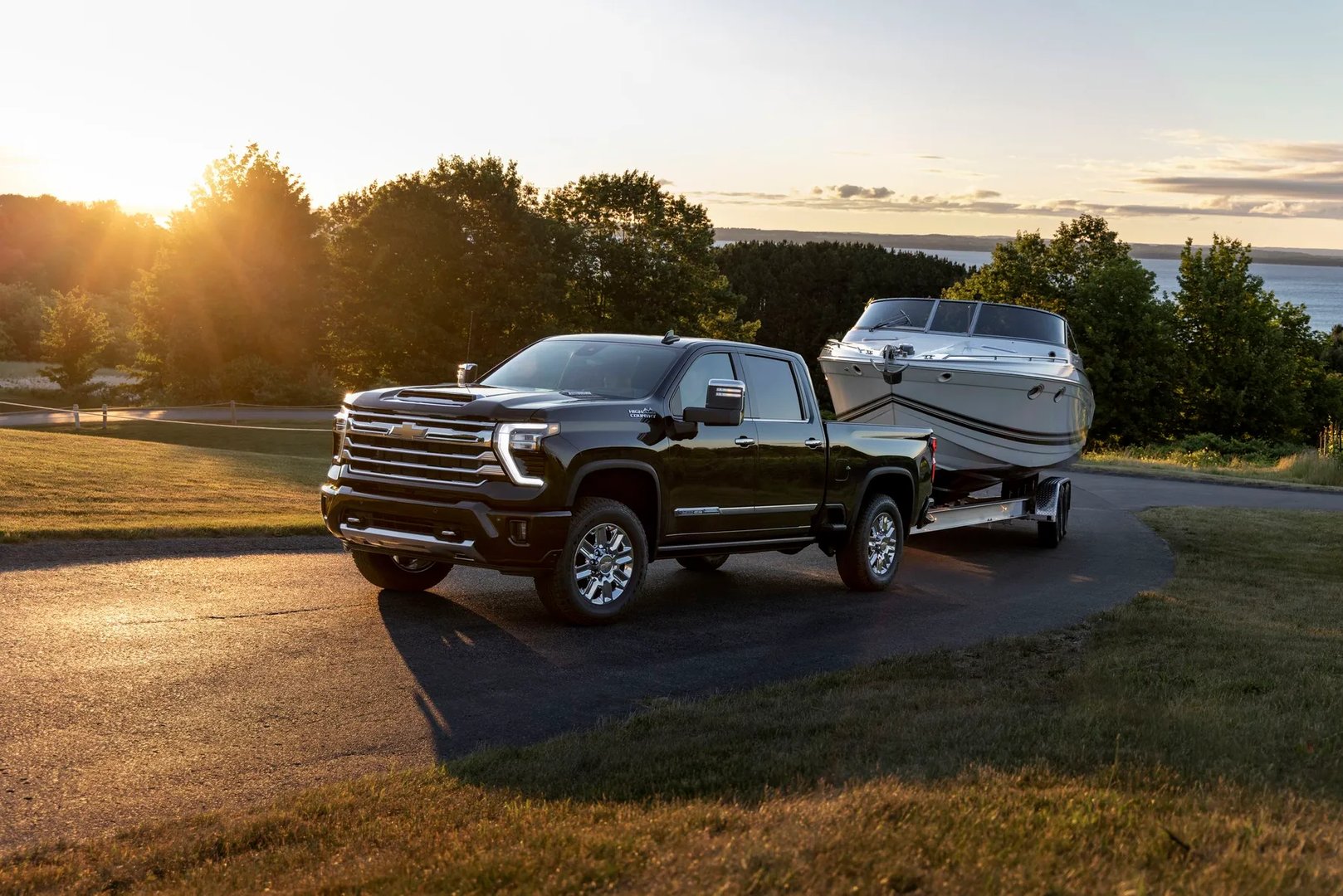 Chevrolet_Silverado_4_generation_restyling_1__Pickup_double-cab__2.jpg