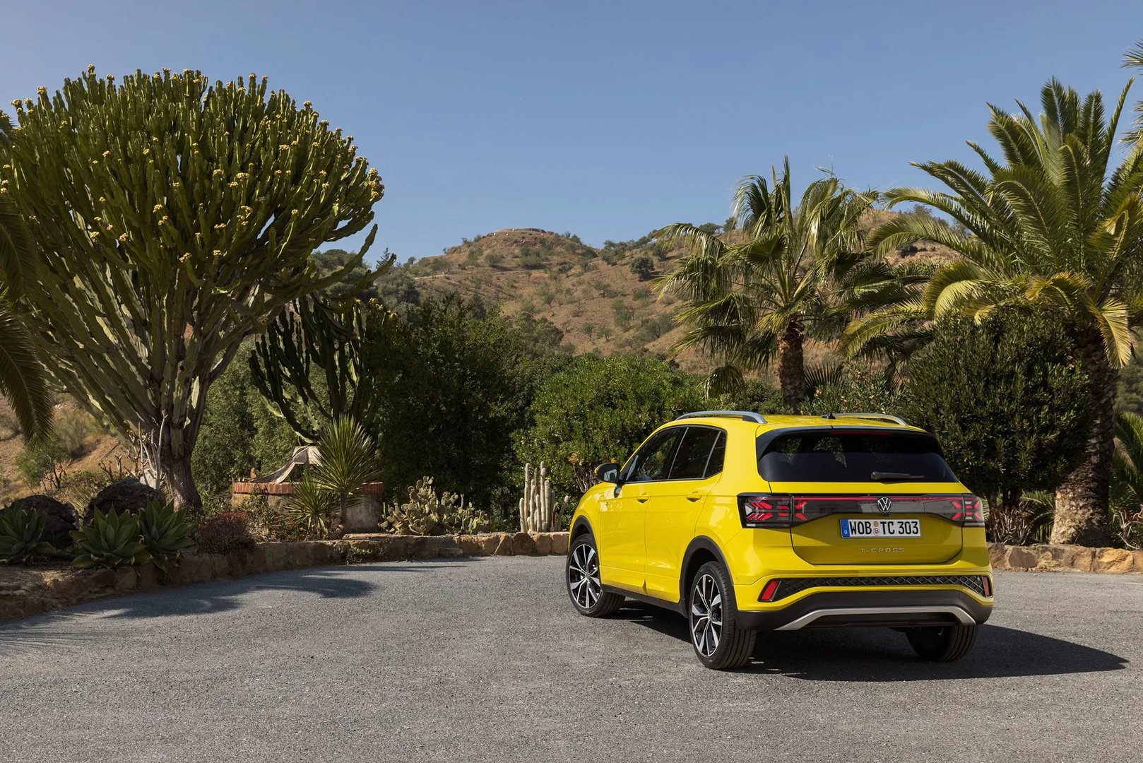 Volkswagen_T-Cross_1_generation_restyling__SUV_5-doors__9.jpg