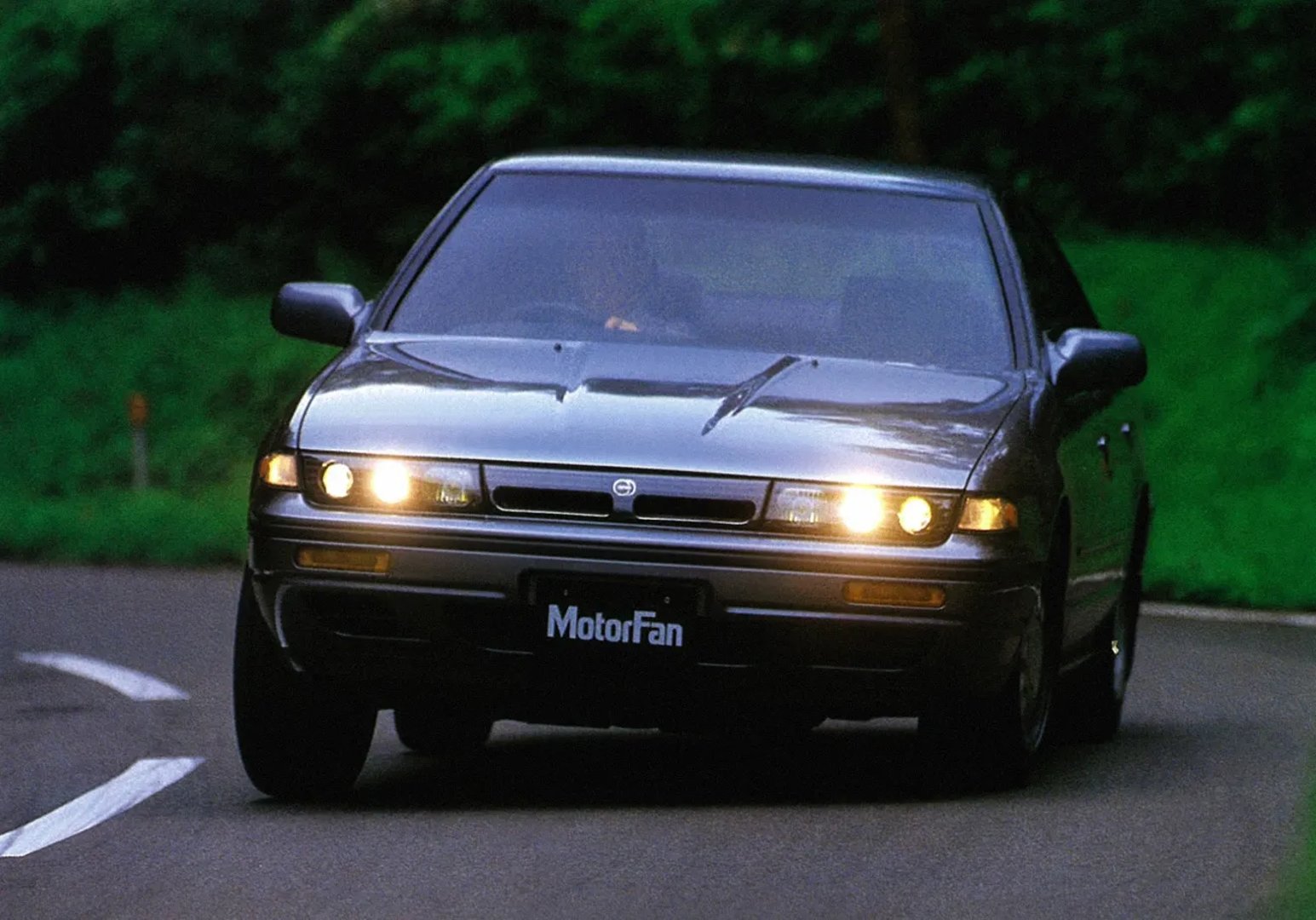 Nissan_Cefiro_1_generation__Sedan__5.jpg