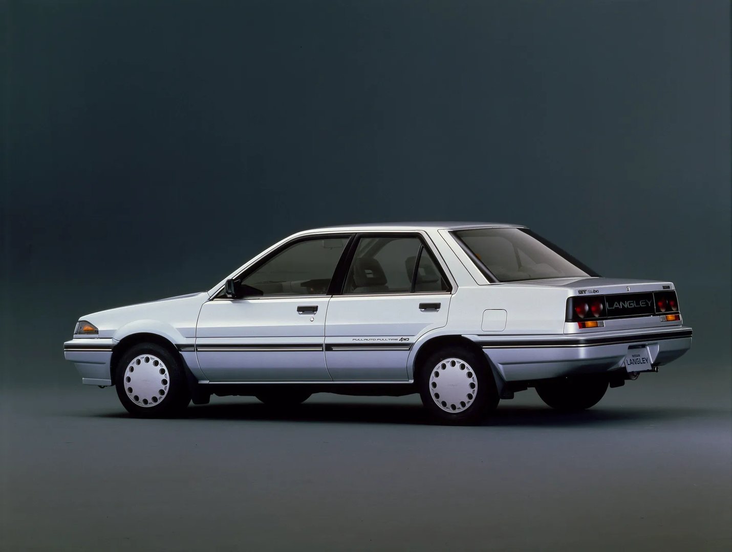 Nissan_Langley_3_generation__Sedan__1.jpg
