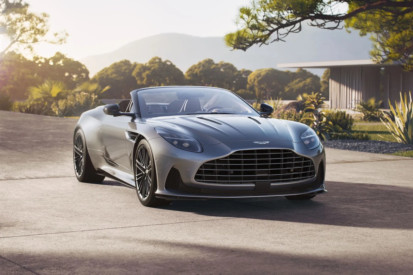 Aston Martin DB12 1 generation  Cabrio