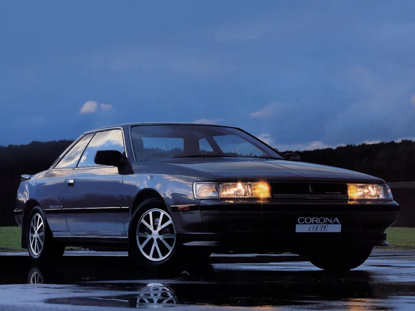 Toyota_Corona_8_generation__Coupe__3.jpg