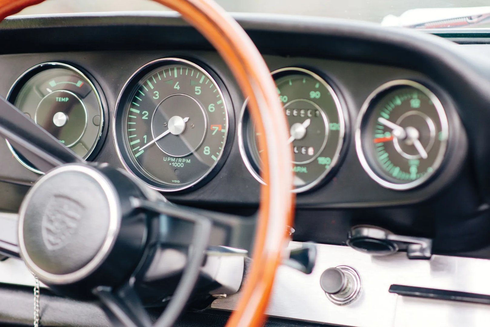 Porsche_911_1_generation__Targa__11.jpg