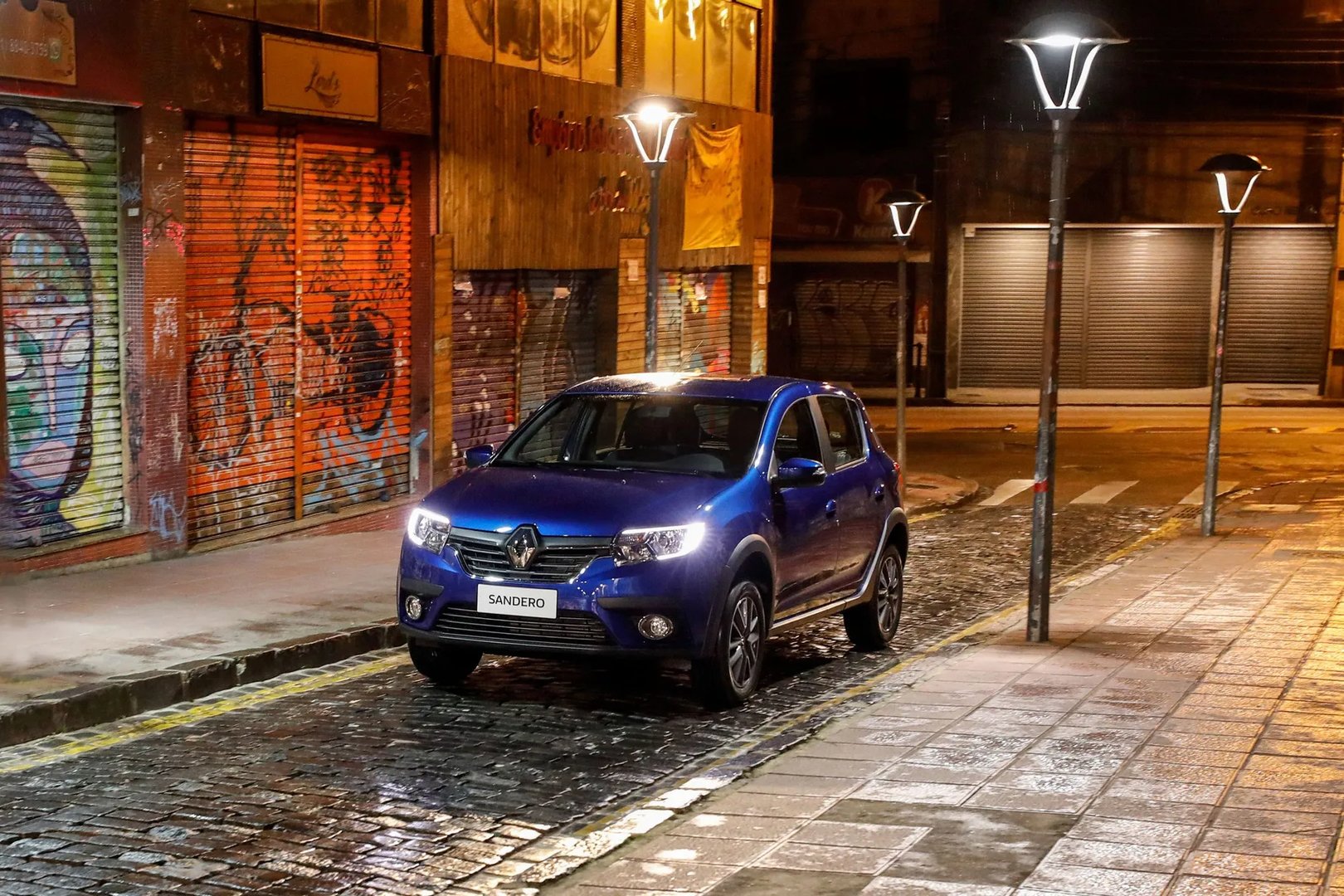 Renault_Sandero_2_generation_restyling__Hatchback_5-door__9.jpg